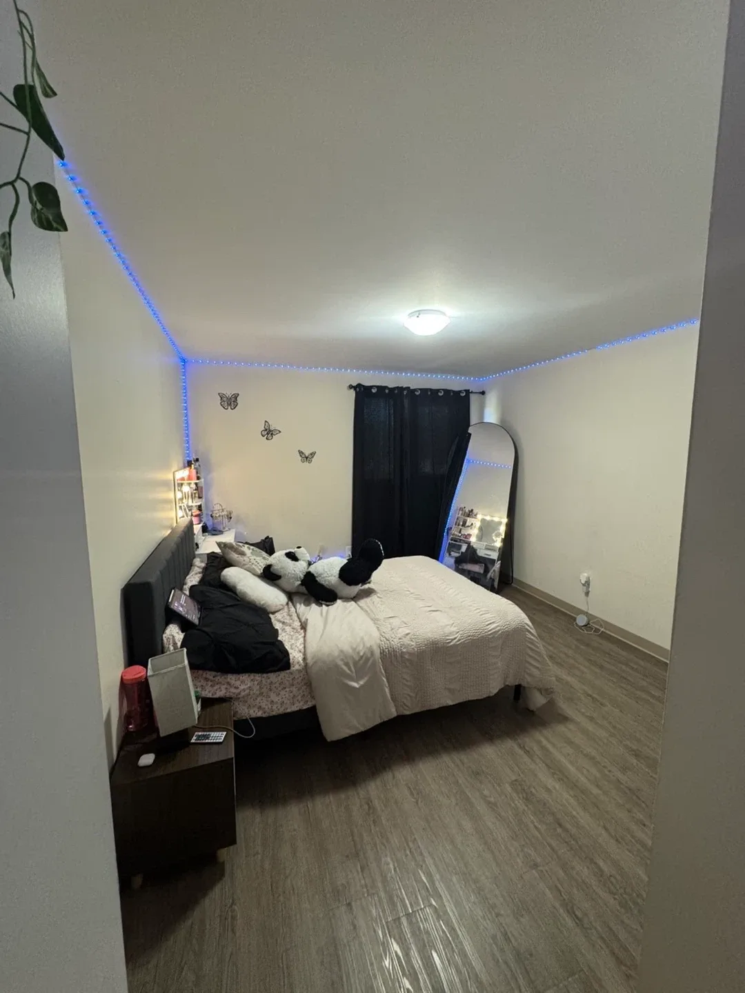 Room for rent image indicator(4)