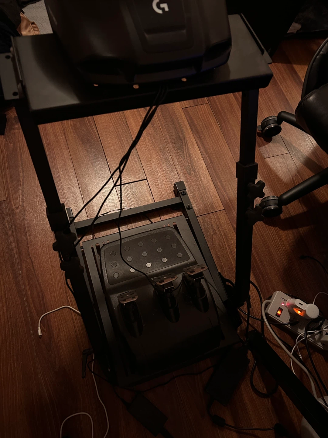 Logitech G923 Racing Wheel & Stand - photo 2