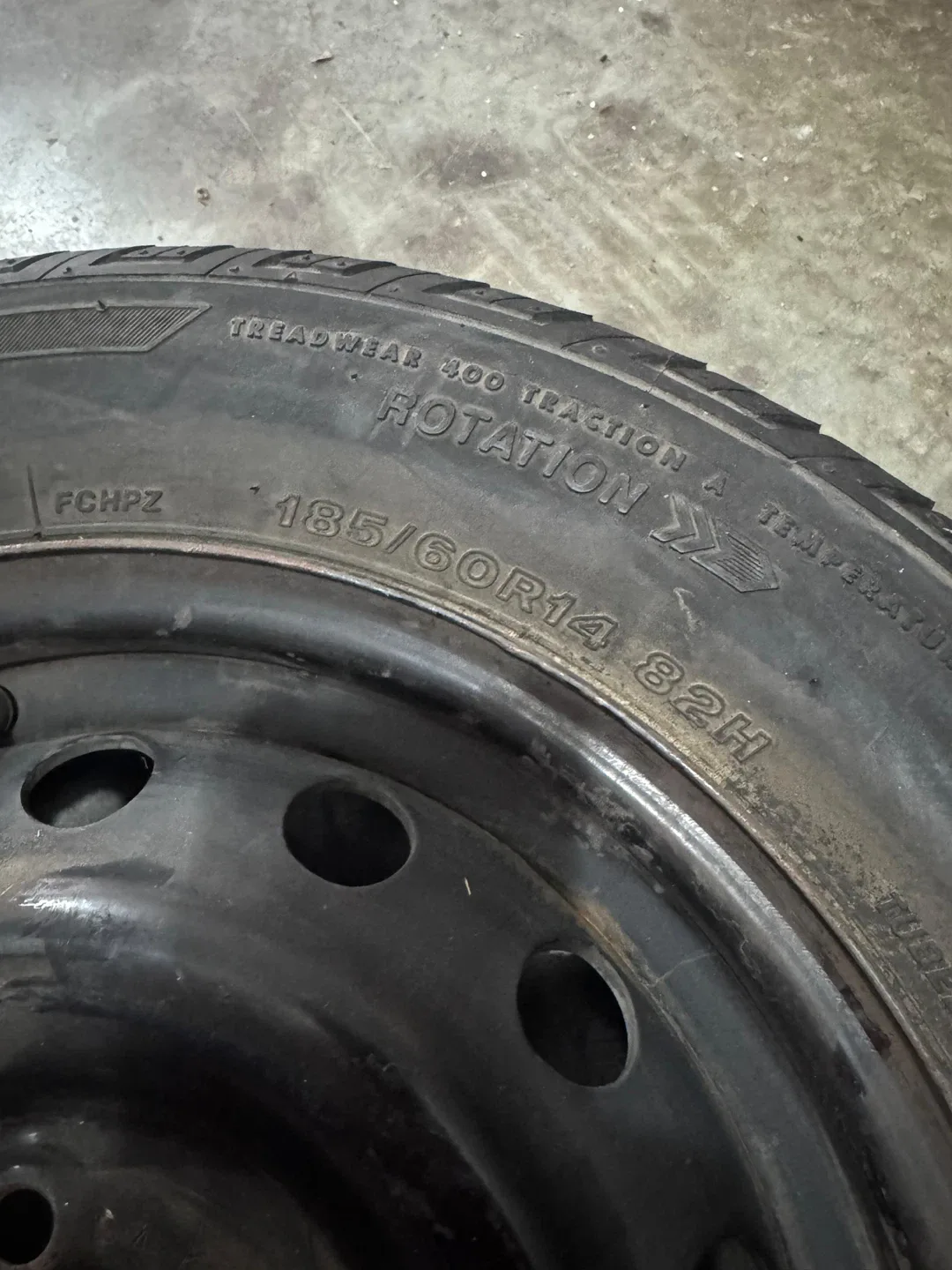 Roadster R02 Tire - 215/45ZR17 91W XL image indicator(5)