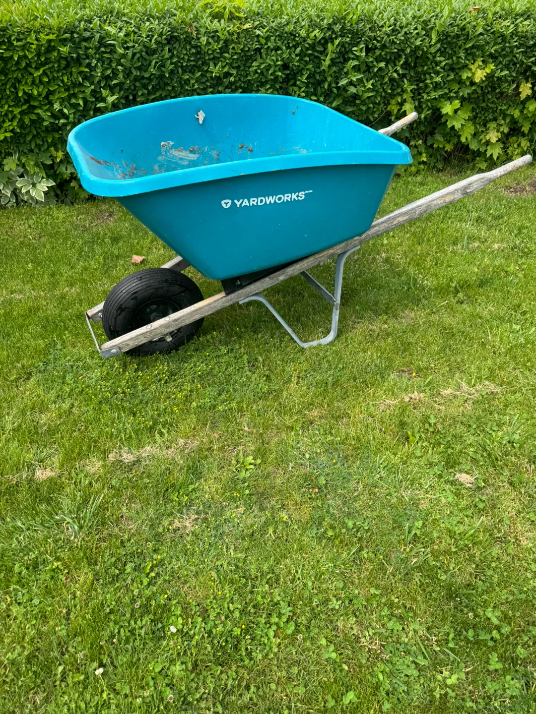 Yardworks Wheelbarrow