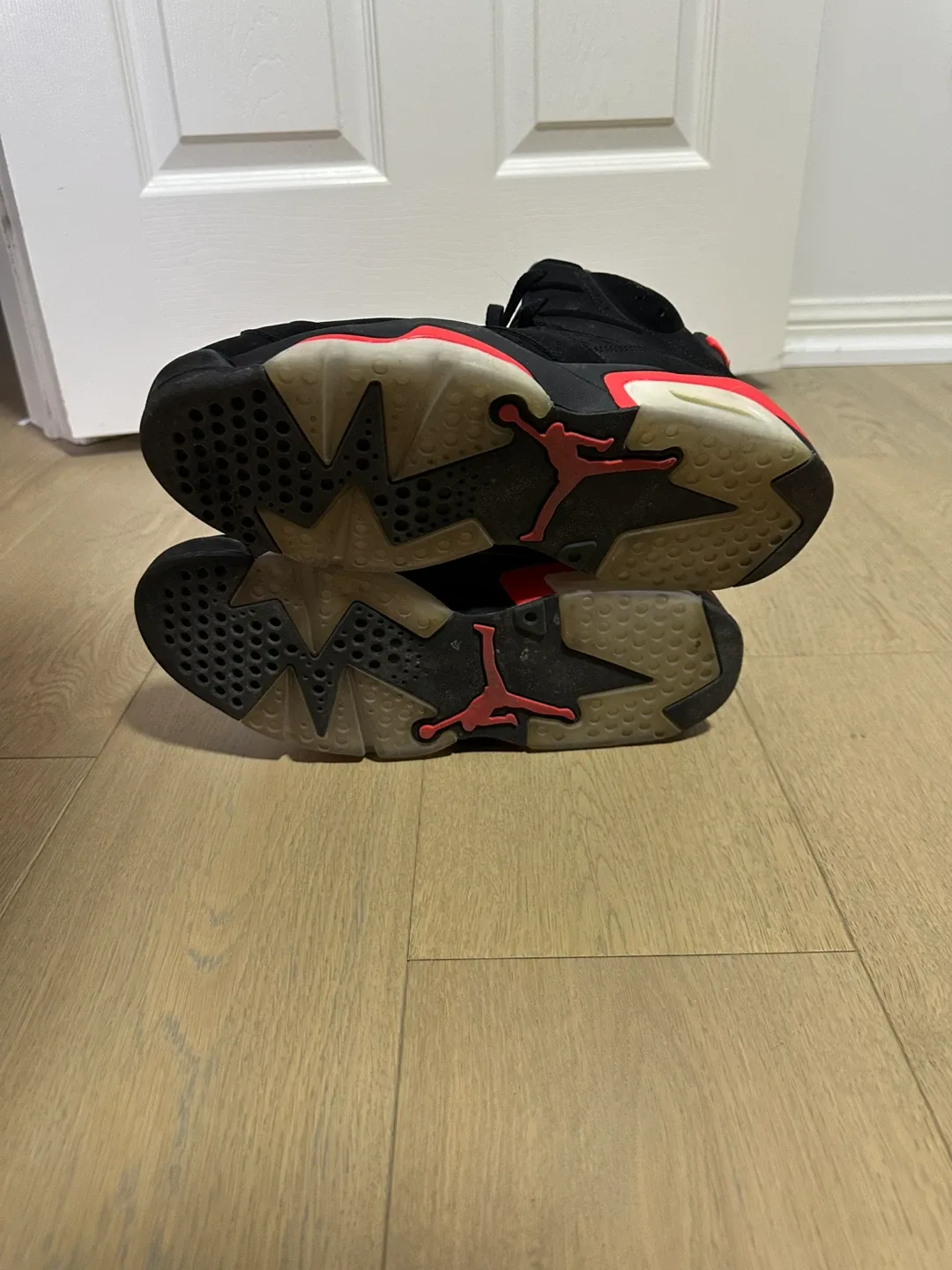 Nike Air Jordan 6 Retro Black Infrared image indicator(2)