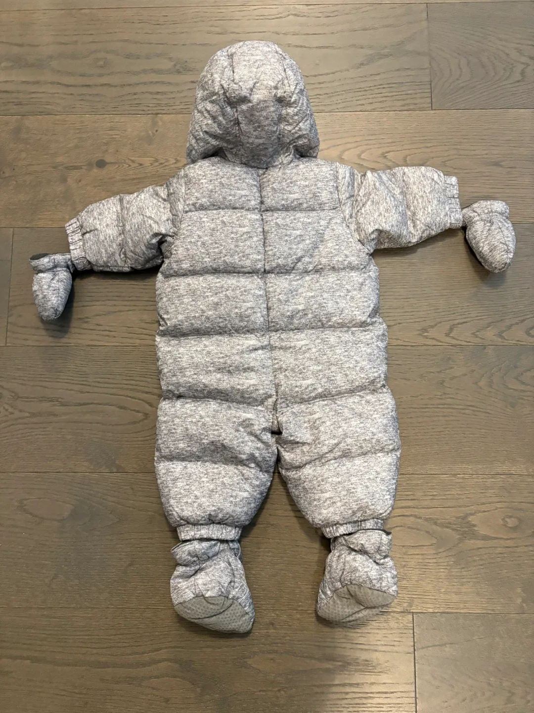 Baby gap gray down filled snowsuit 0-6M NWT ret $139 image indicator(5)
