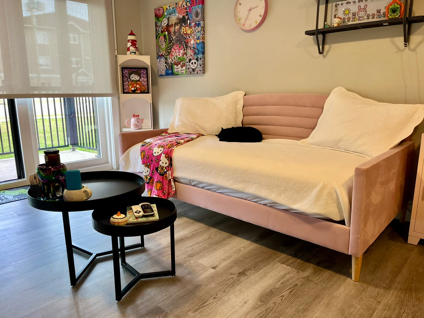 *NEW* Gorgeous Pink Velvet Sleeper Sofa