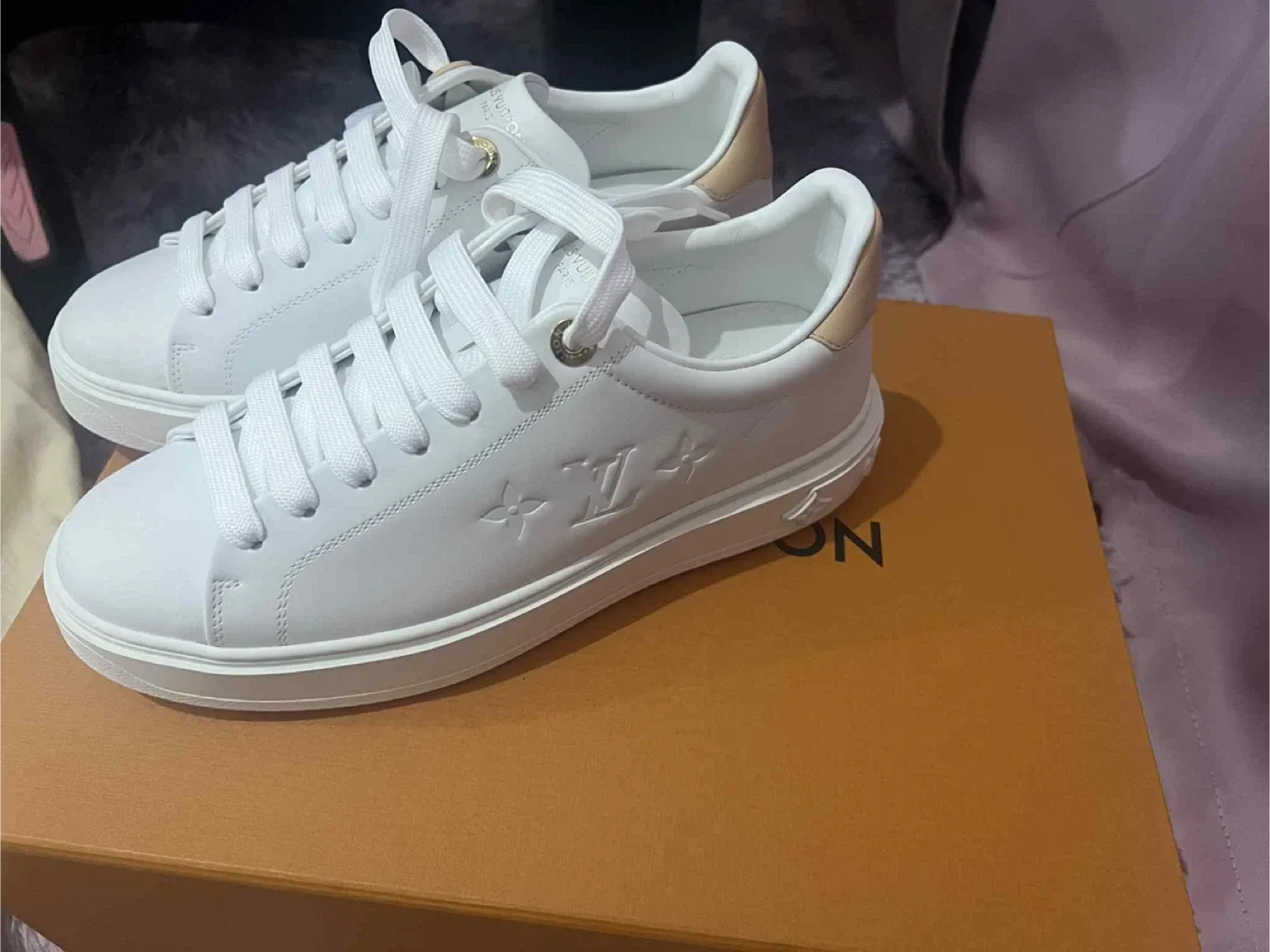 Louis Vuitton Time Out Sneaker Size 39 image indicator(4)