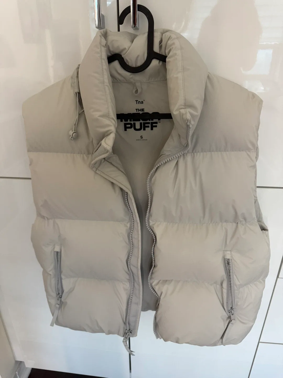 TNA Mega Puff Vest - Size Small Aritzia image indicator(6)