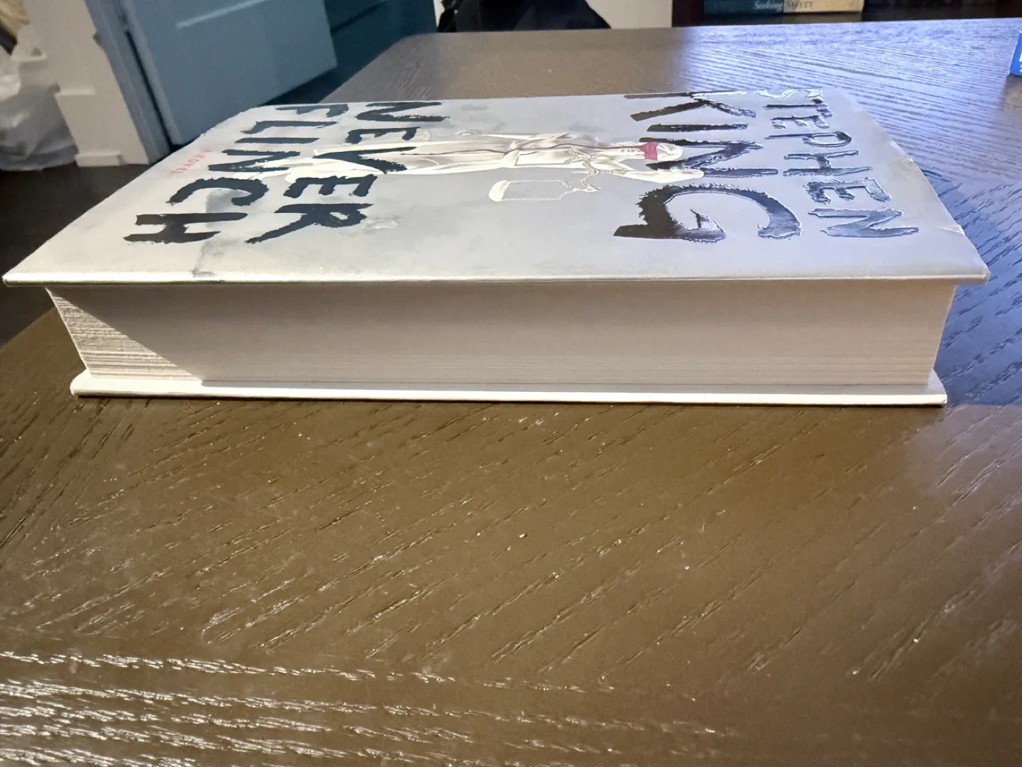 Stephen King - Never Flinch (Hardcover) image indicator(2)