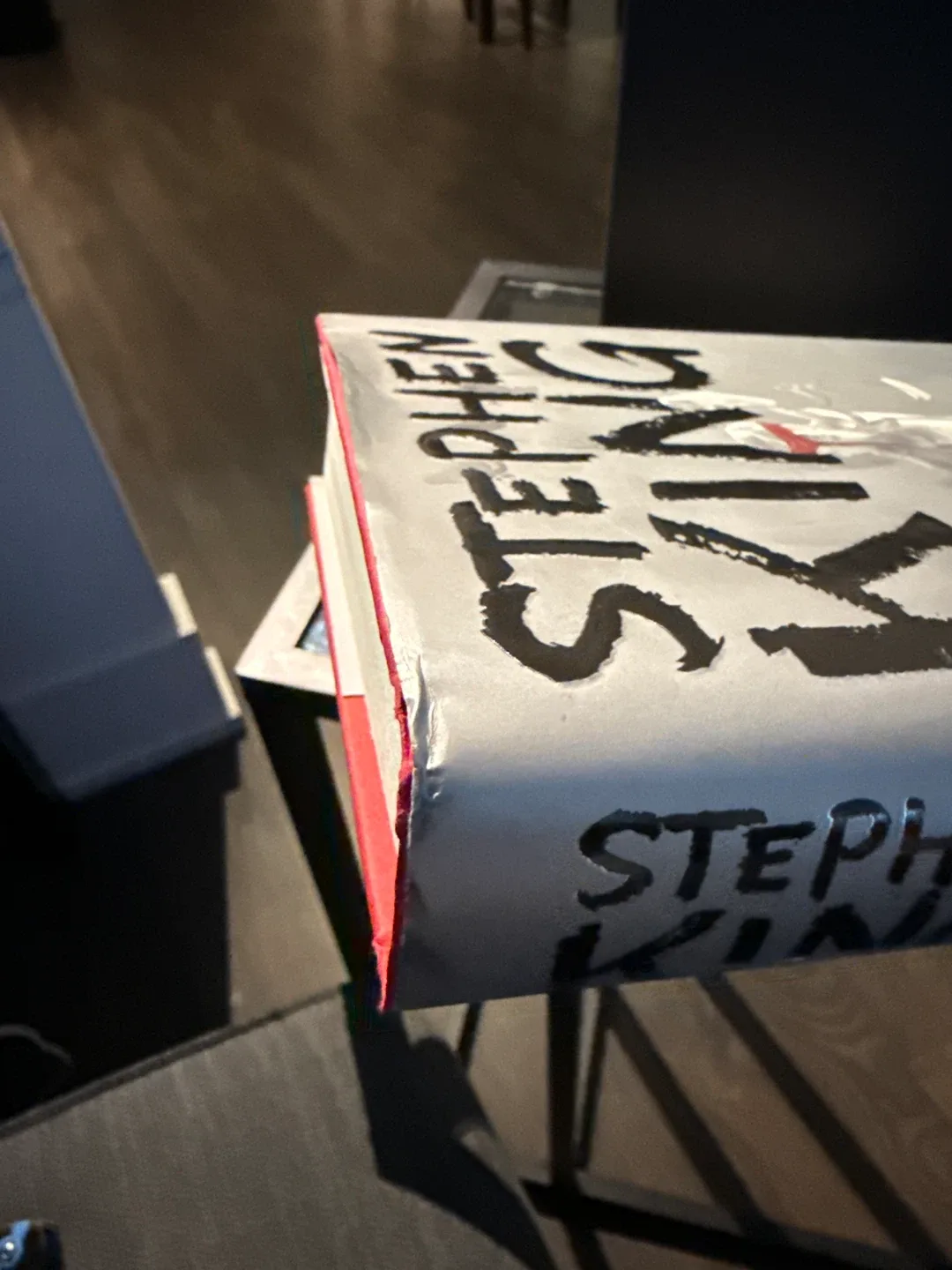 Stephen King - Never Flinch (Hardcover) image indicator(6)