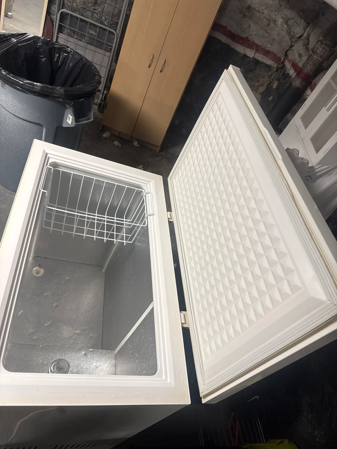 Magic Chef Chest Freezer - White - photo 2