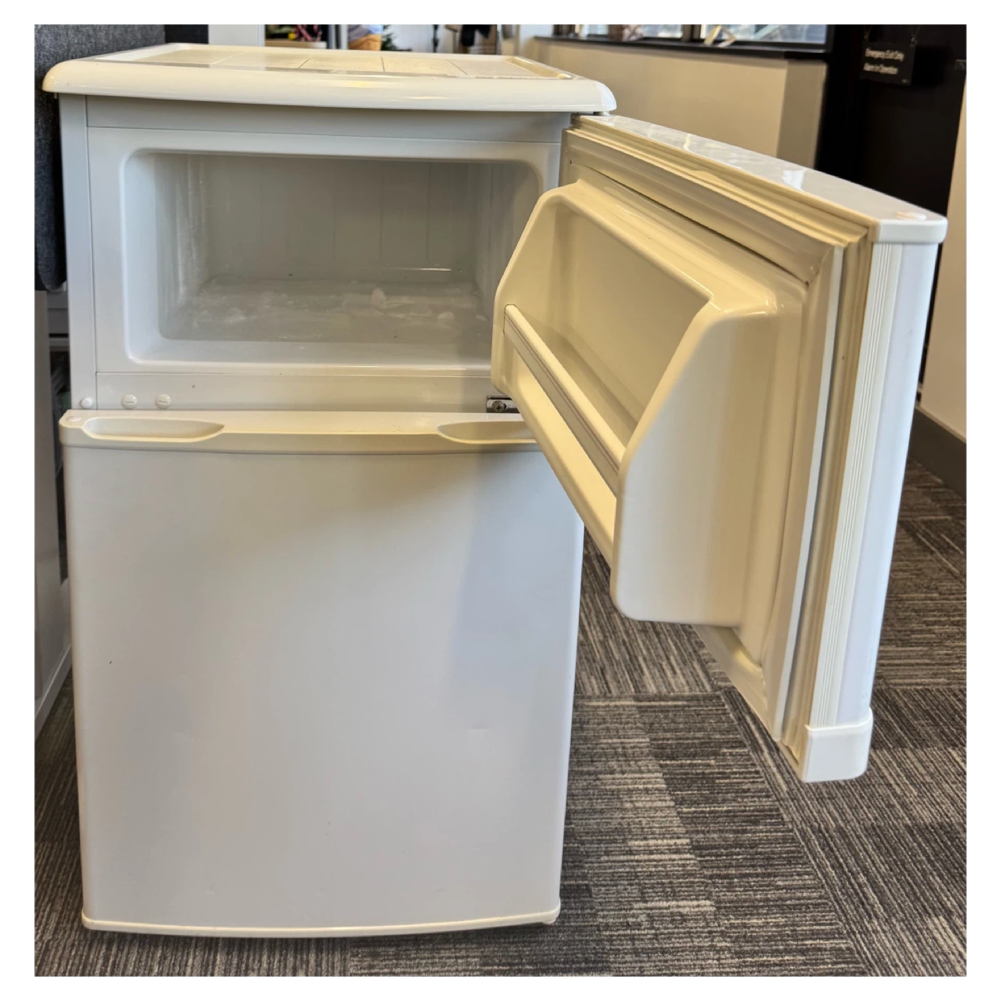Sylvania White Mini Fridge with Freezer - photo 2