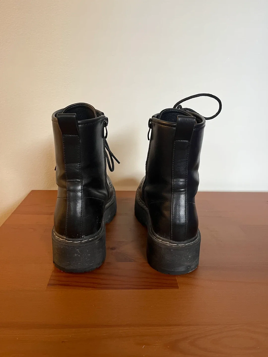 Steve Madden Bettyy Black Boots image indicator(7)