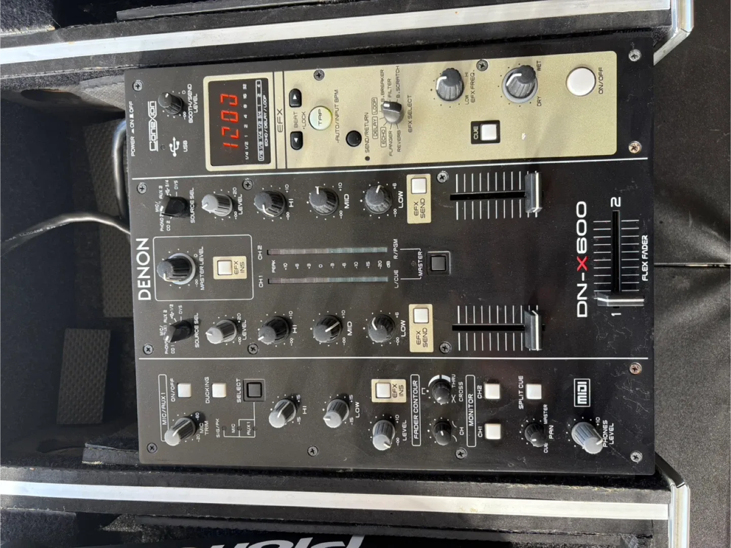 Pioneer CDJ-900 Pair + Denon DN-X600 Mixer + Odyssey Flight Case image indicator(3)