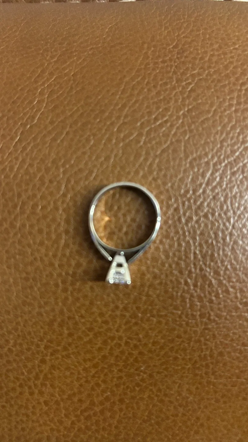 14kt White Gold Solitaire Diamond Engagement Ring image indicator(3)