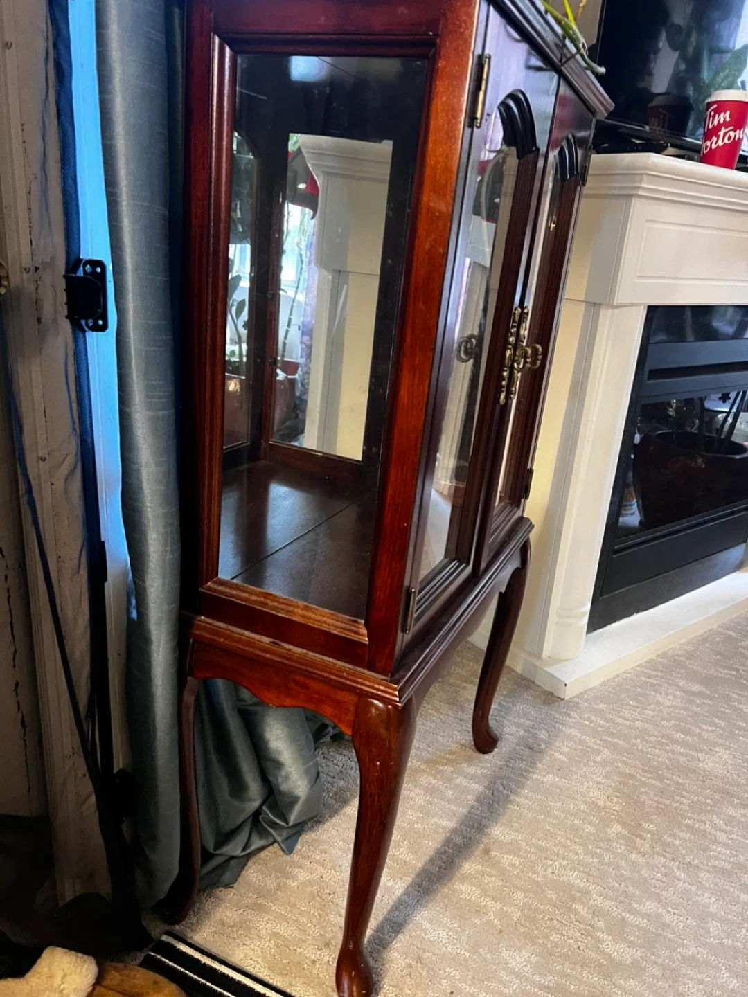 Vintage Mahogany Display Cabinet image indicator(2)