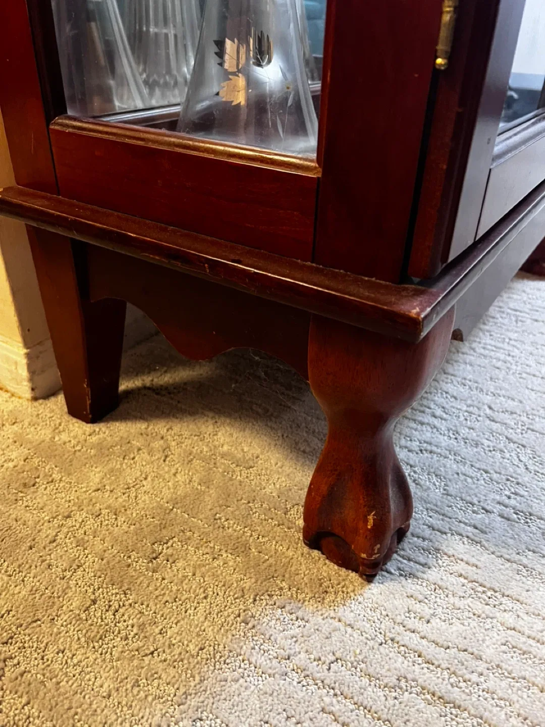 Wooden Display Cabinet image indicator(3)