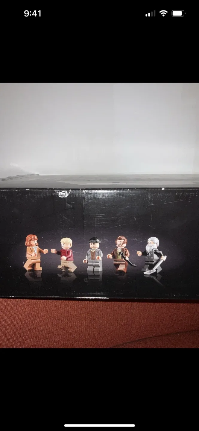 LEGO Ideas Home Alone Set 21330 image indicator(3)