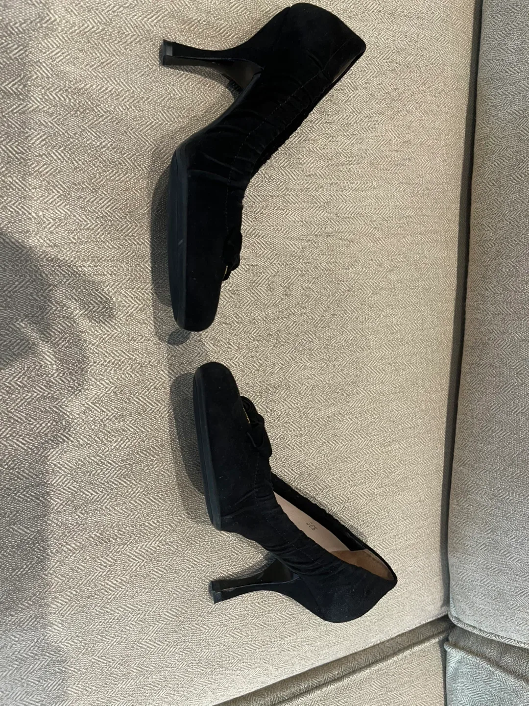 Prada Women’s Dress Shoes image indicator(3)