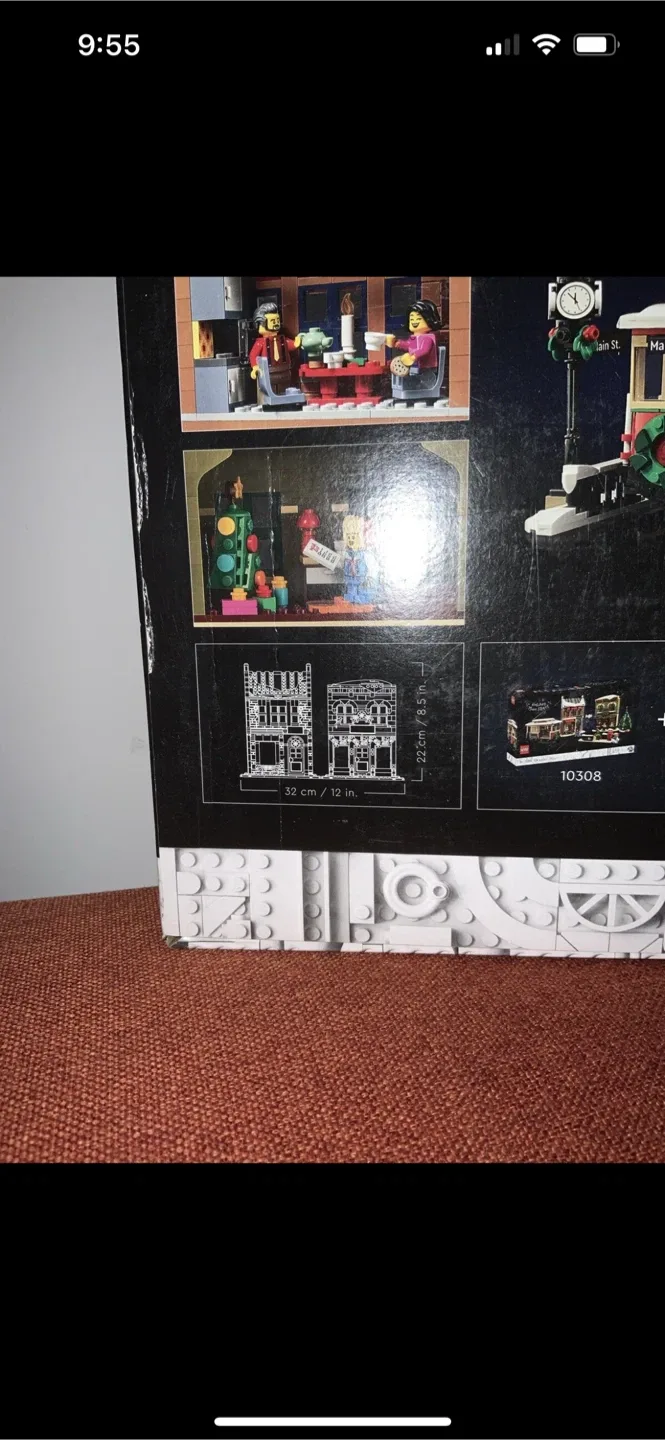 New LEGO Holiday Main Street 10308 image indicator(3)