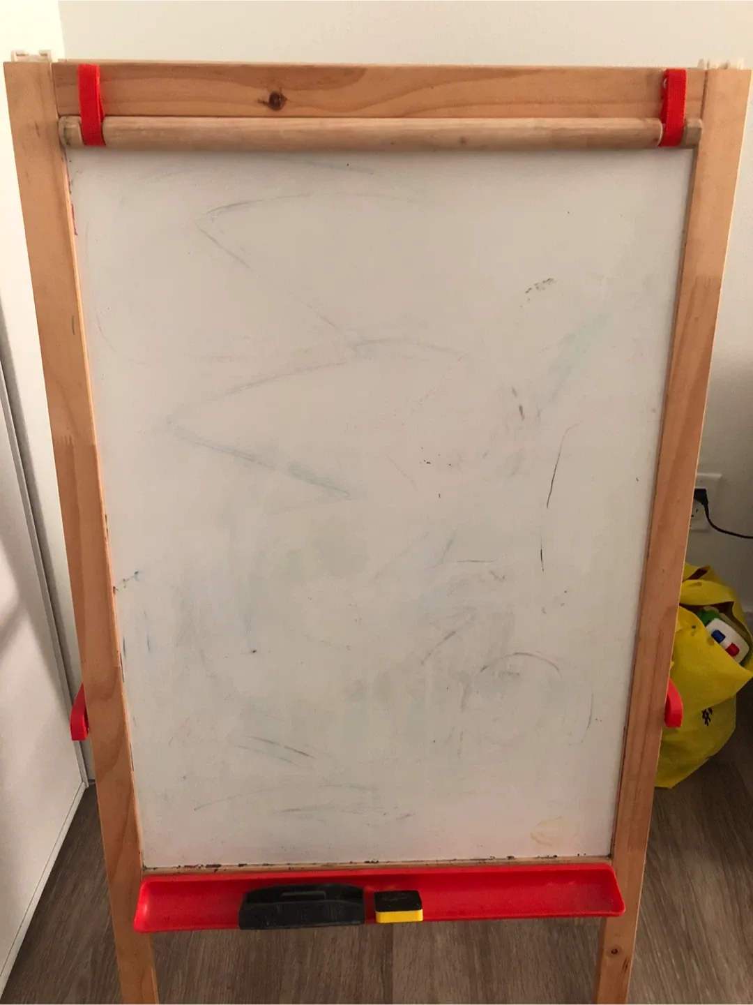 IKEA MÅLA Easel - Softwood drawing board image indicator(5)