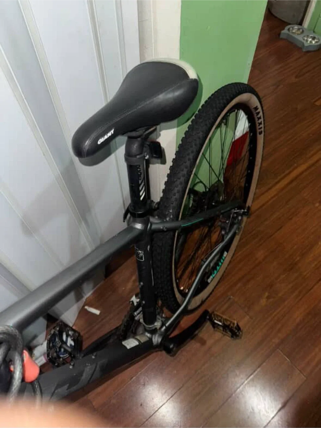 Fuji Adventure Bike with Maxxis Tires image indicator(6)