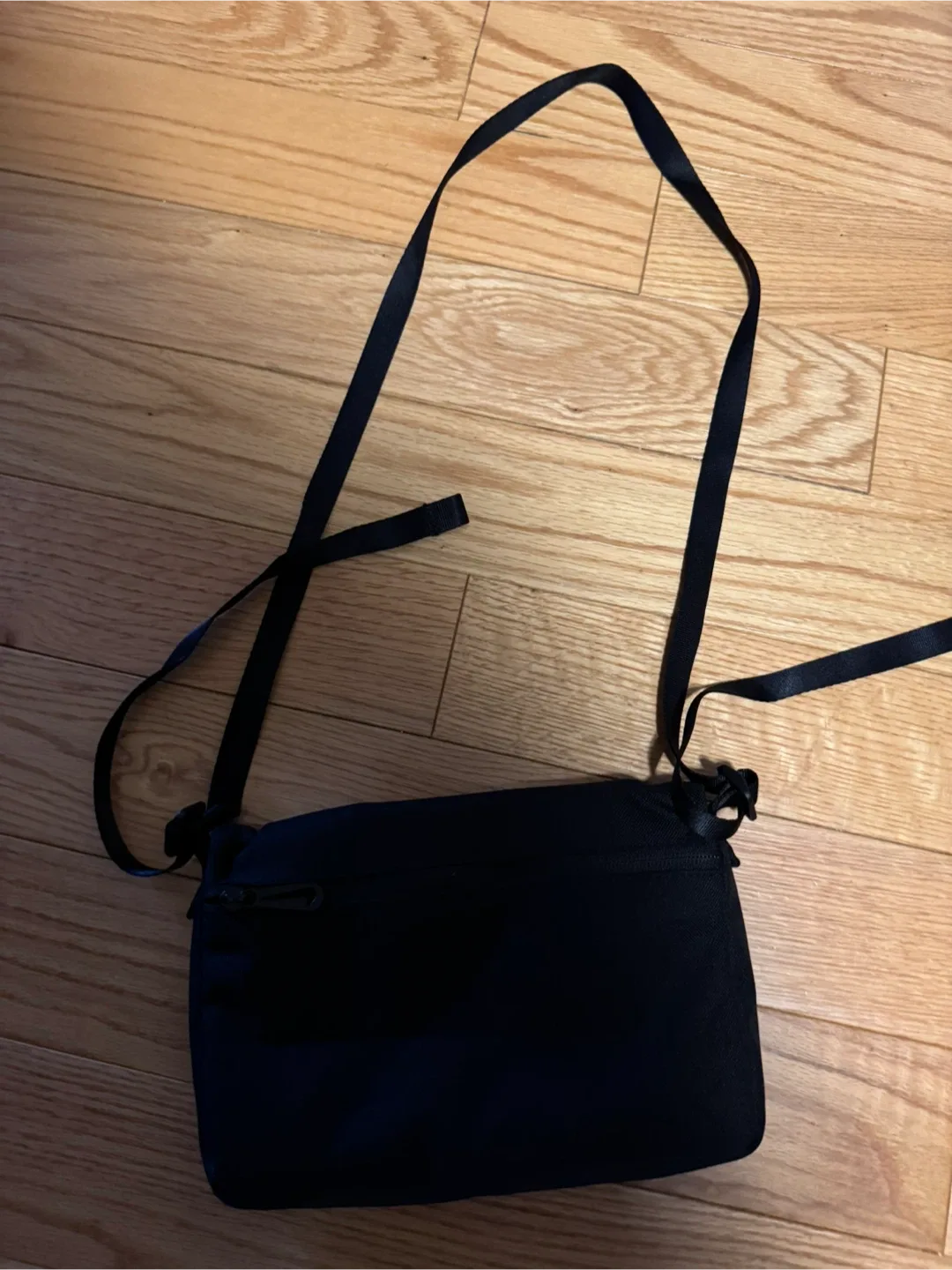 Nike Black Crossbody Bag image indicator(2)