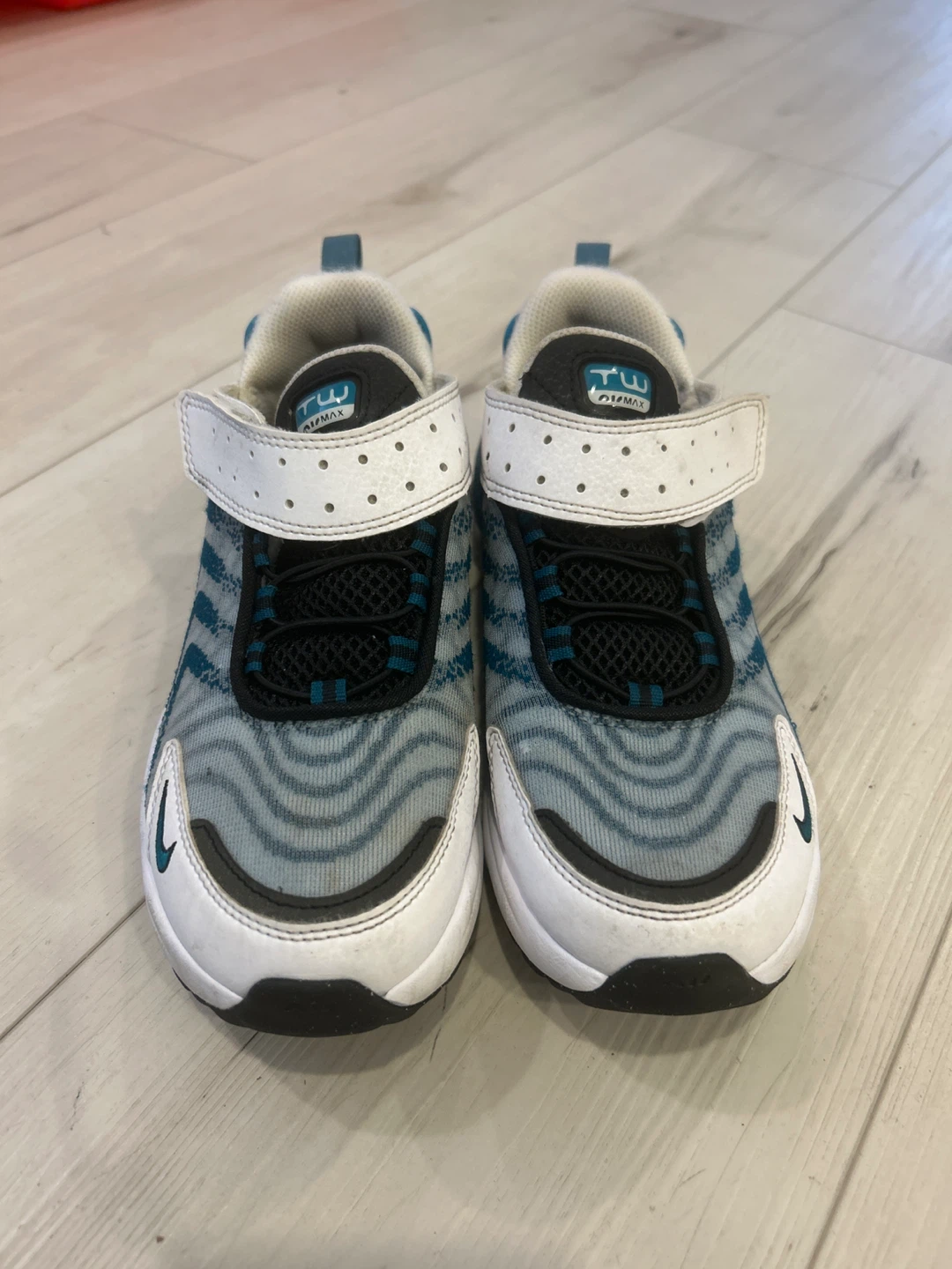 Nike Air Max TW youth Shoes - Size US 3Y - photo 2