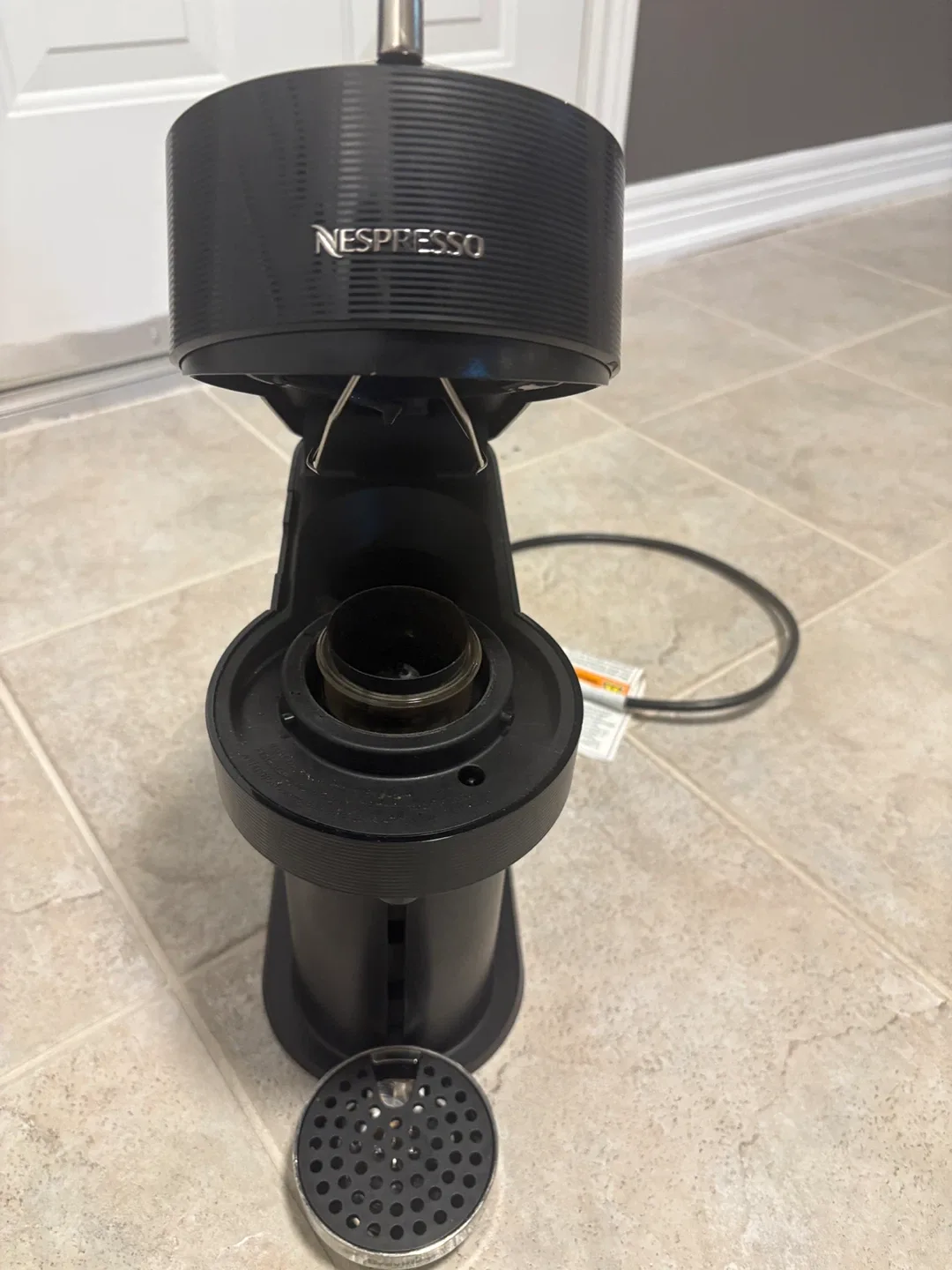 Nespresso Vertuo Next Coffee Machine - Black image indicator(2)