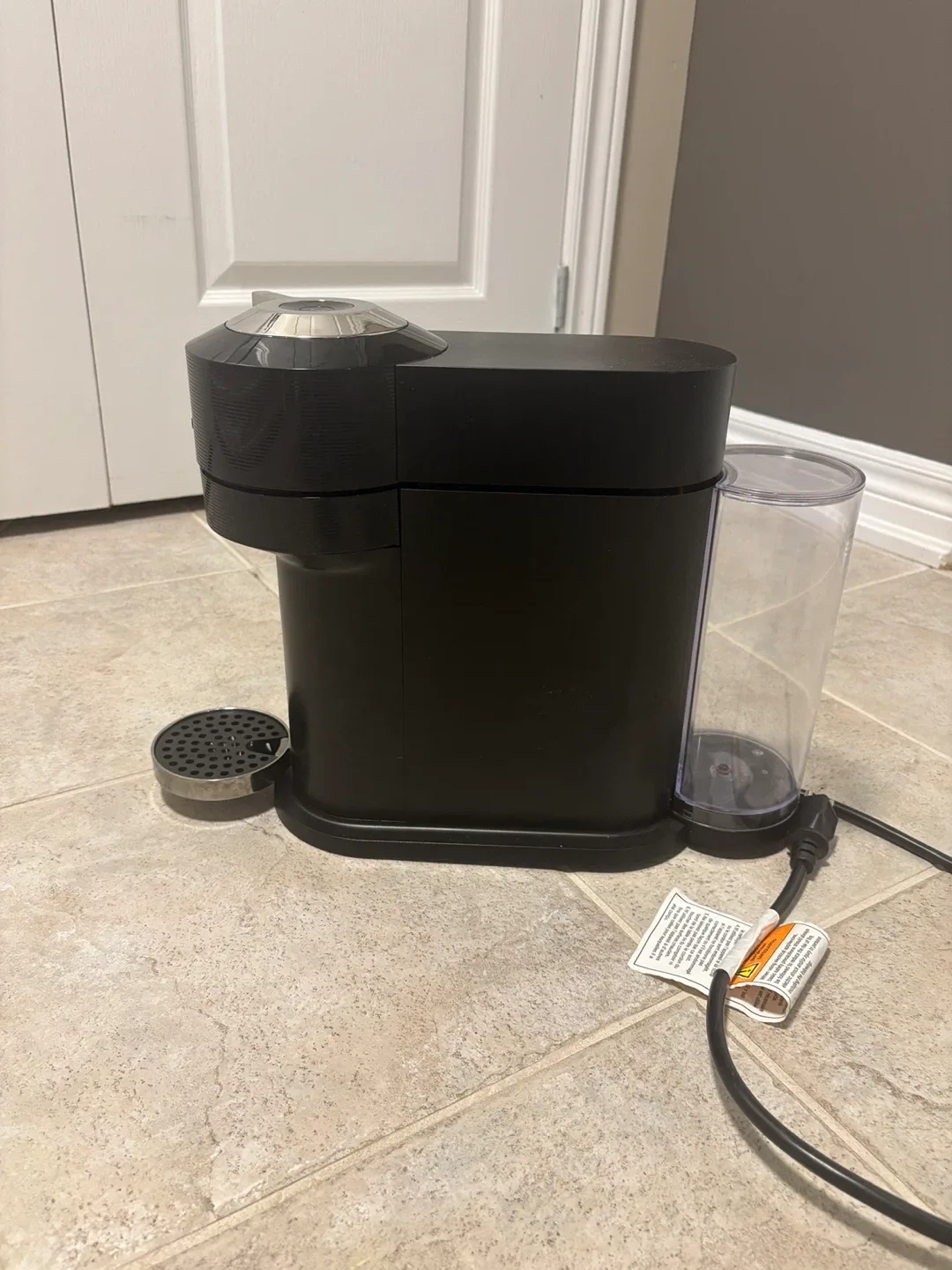 Nespresso Vertuo Next Coffee Machine - Black image indicator(4)