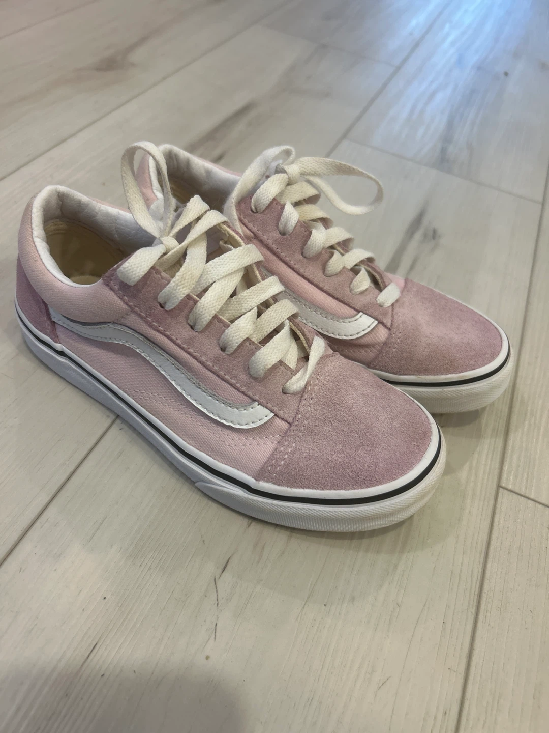 Vans Old Skool Pink Suede Sneakers- size US 3(kids)