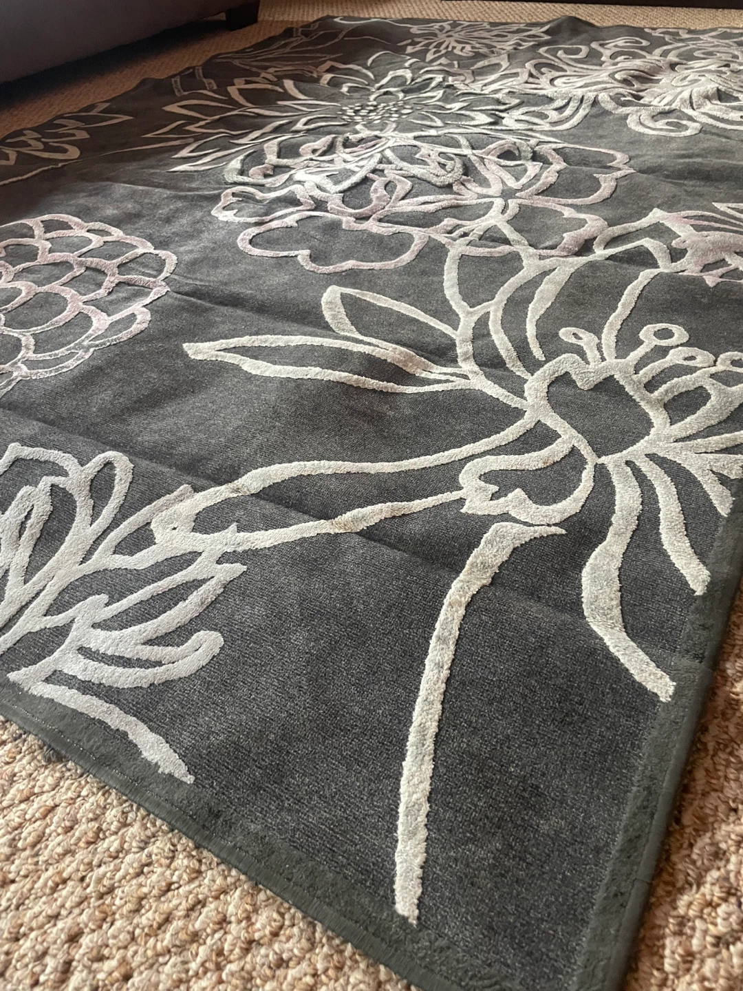 Floral Area Rug - Grey & White - photo 2