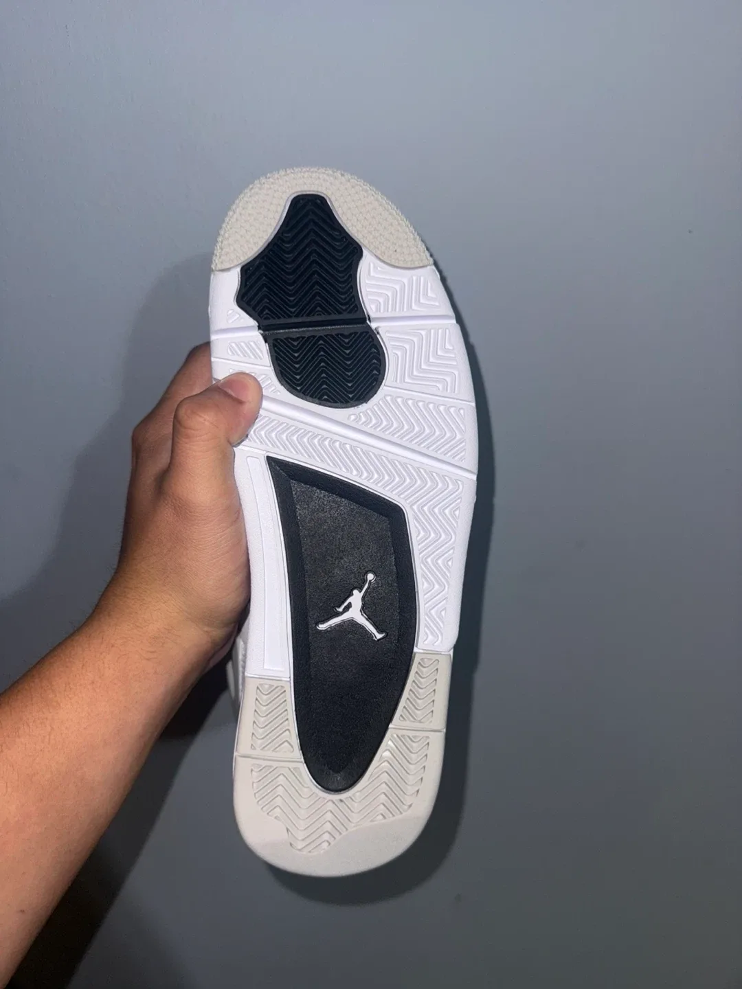 New Jordan 4 Retro 'Frozen Moments' Size 11 image indicator(2)