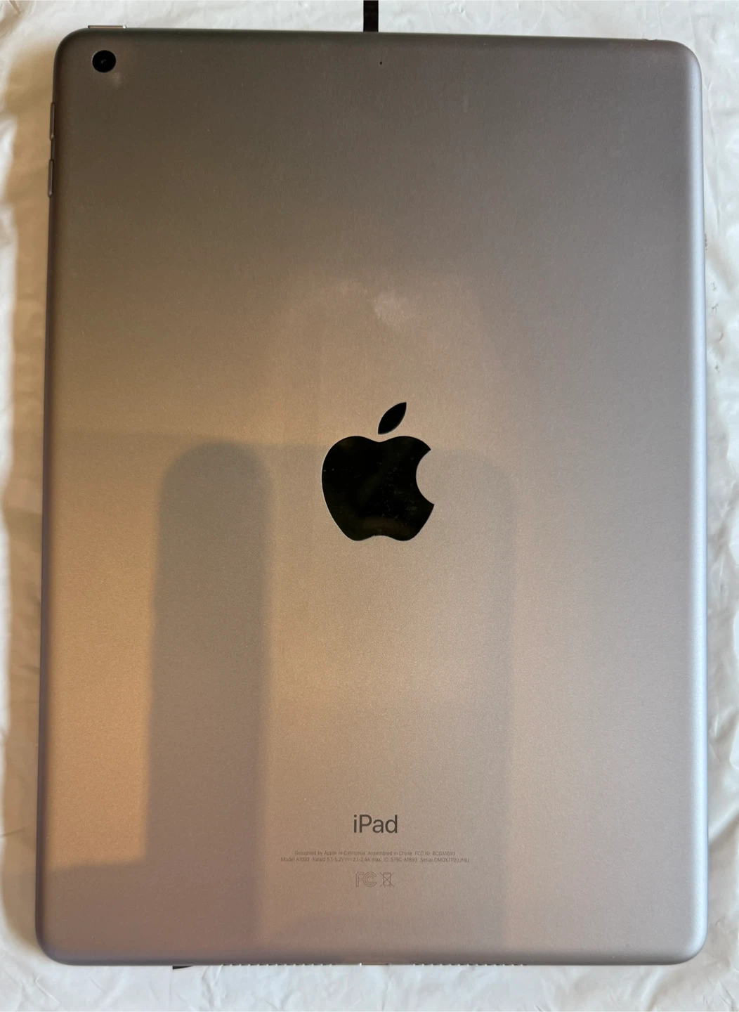 Apple iPad 6th Gen 32GB - WiFi - Space Grey - Very Good (#2) - photo 4