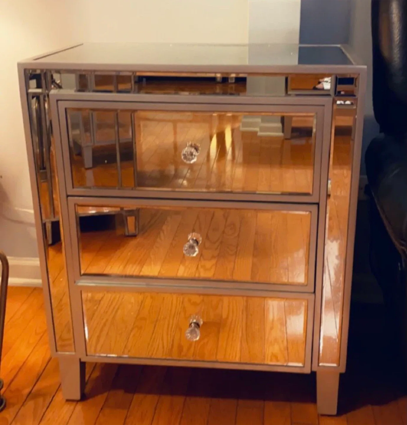 Mirrored Accent Chest/Nightstand image indicator(2)