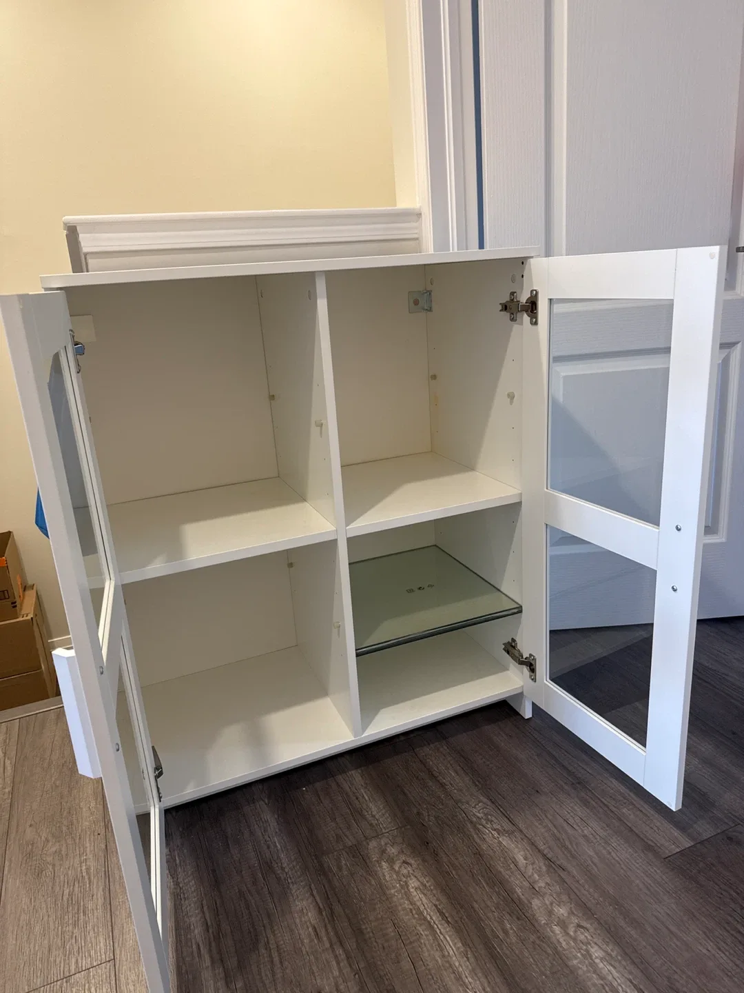 IKEA Billy White Glass Cabinet image indicator(2)