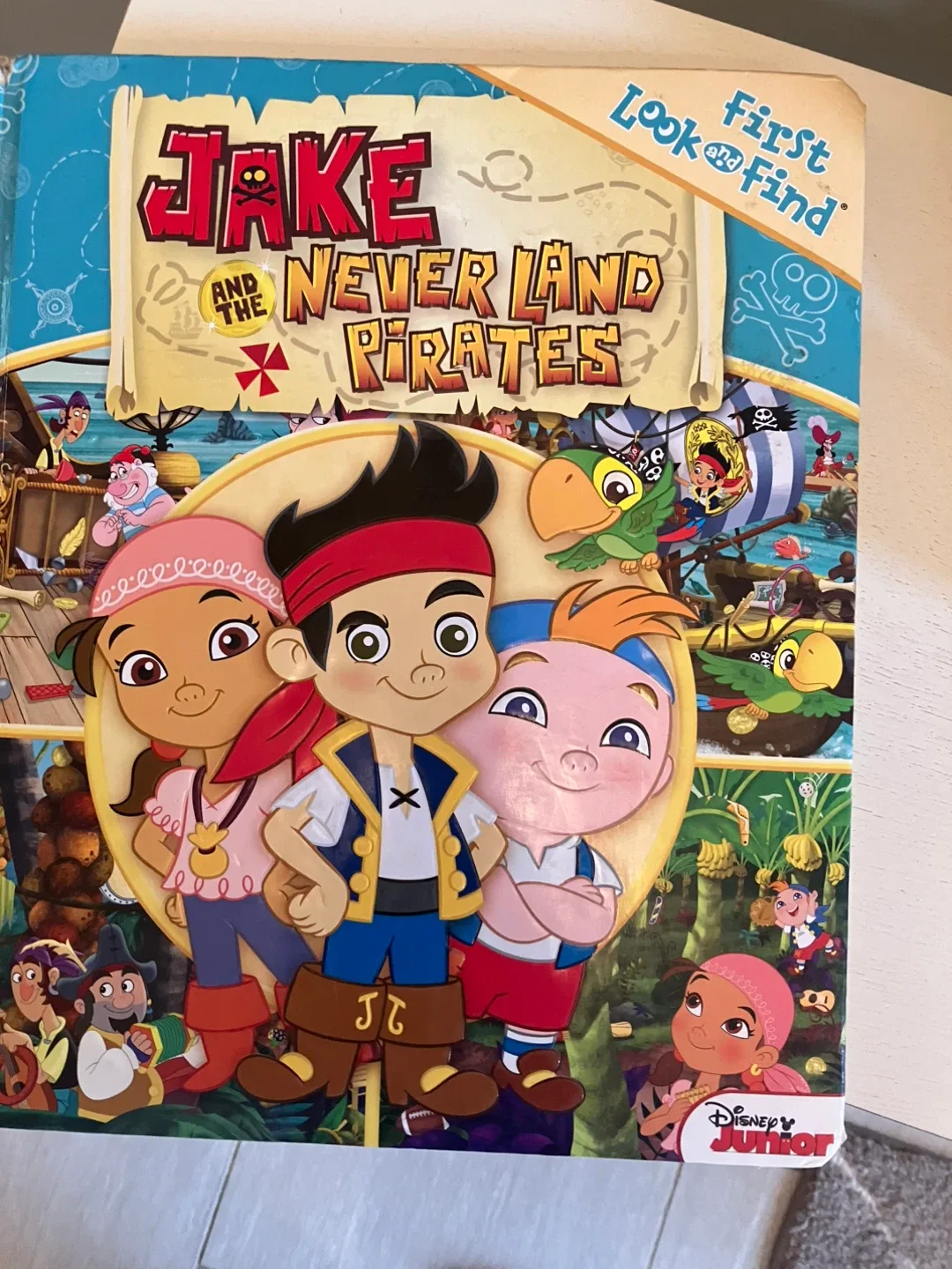Jake and the Never Land Pirates Book & Playdo Set image indicator(2)