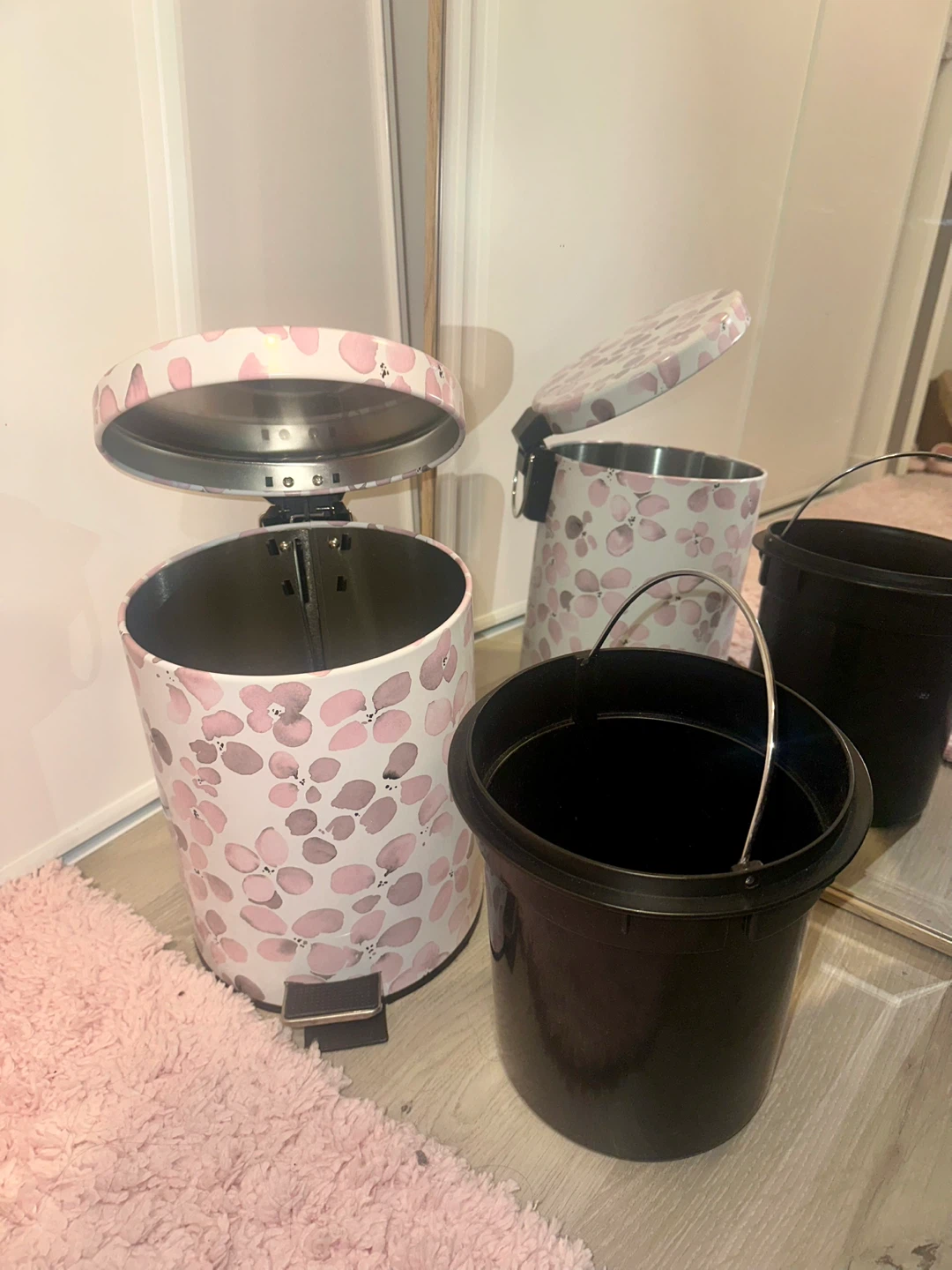 Floral Patterned Step-On Trash Can - photo 3
