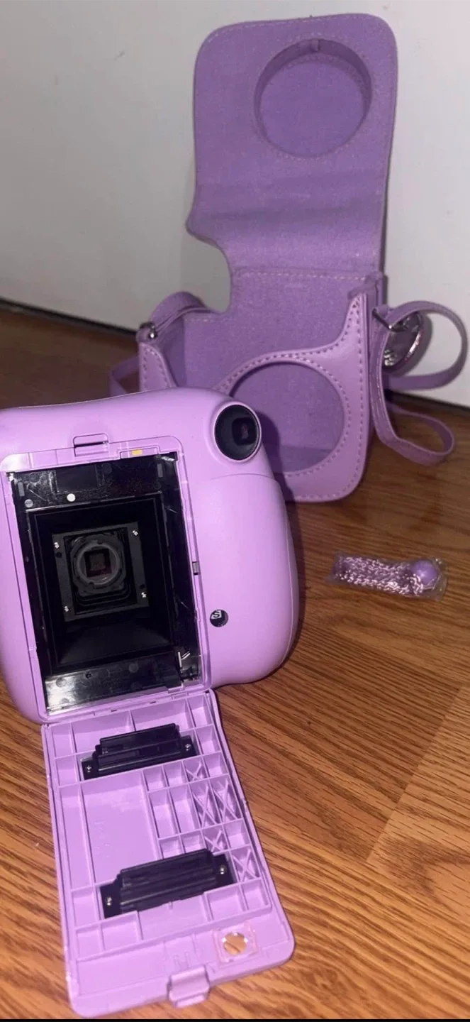 Fujifilm Instax Mini 7+ Lavender Camera with Case image indicator(2)