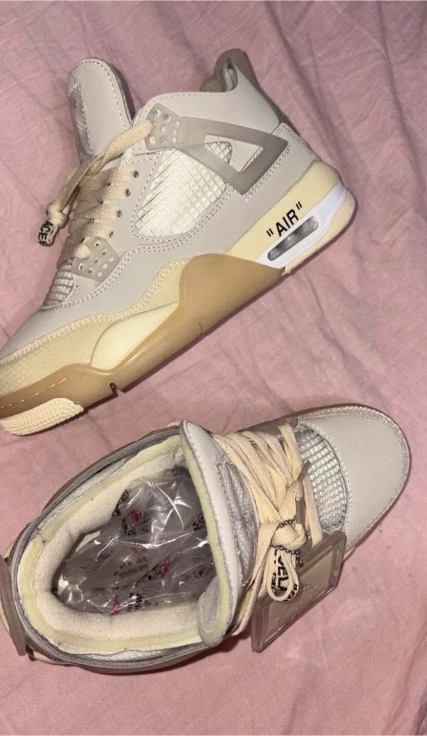 Nike Air Jordan 4 Retro Off-White image indicator(2)