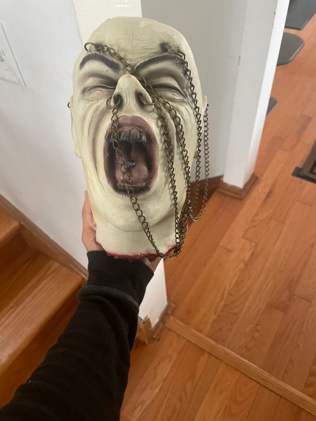 Halloween Screaming Head Decoration