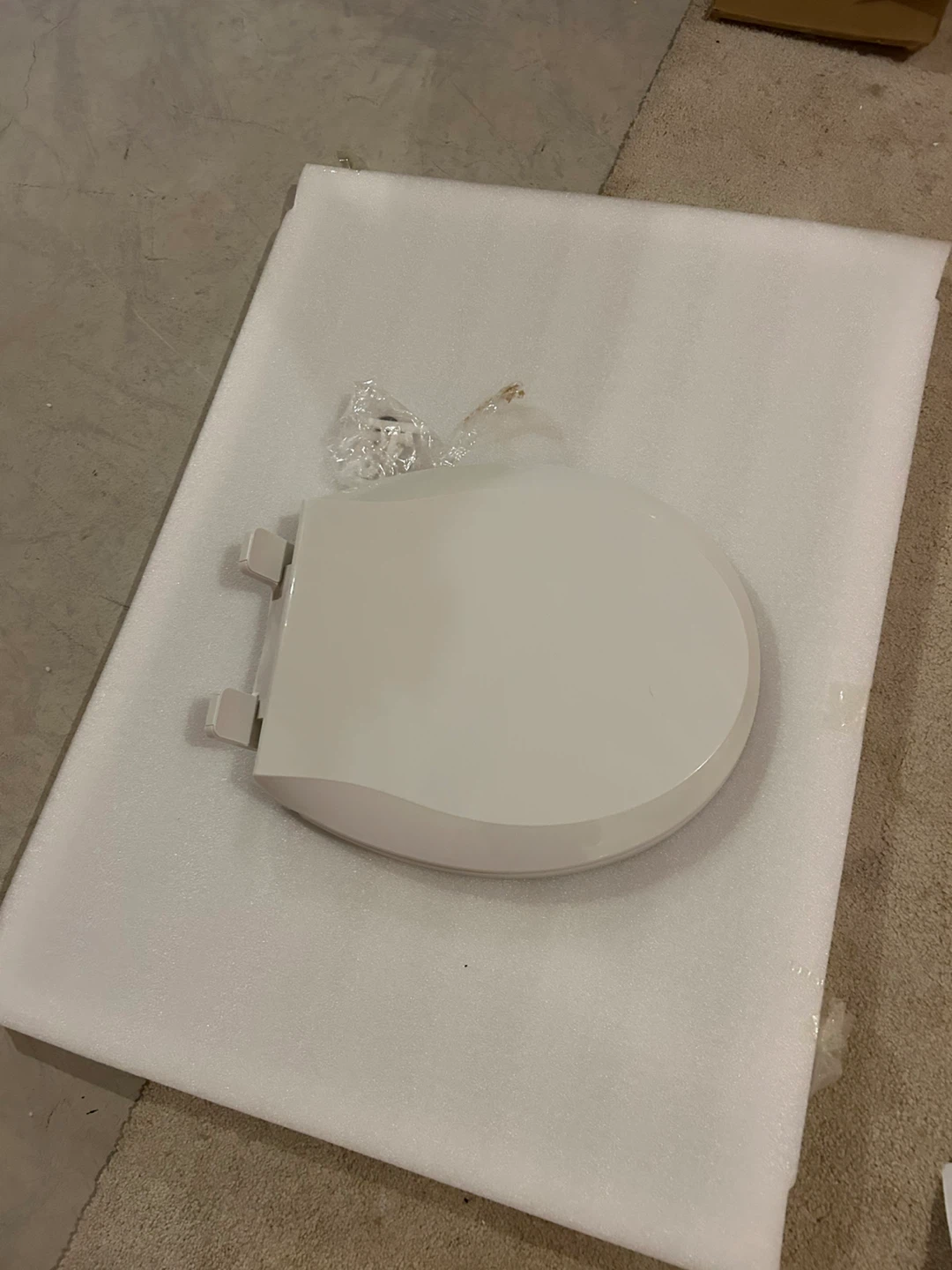 New White Toilet Seat - photo 3