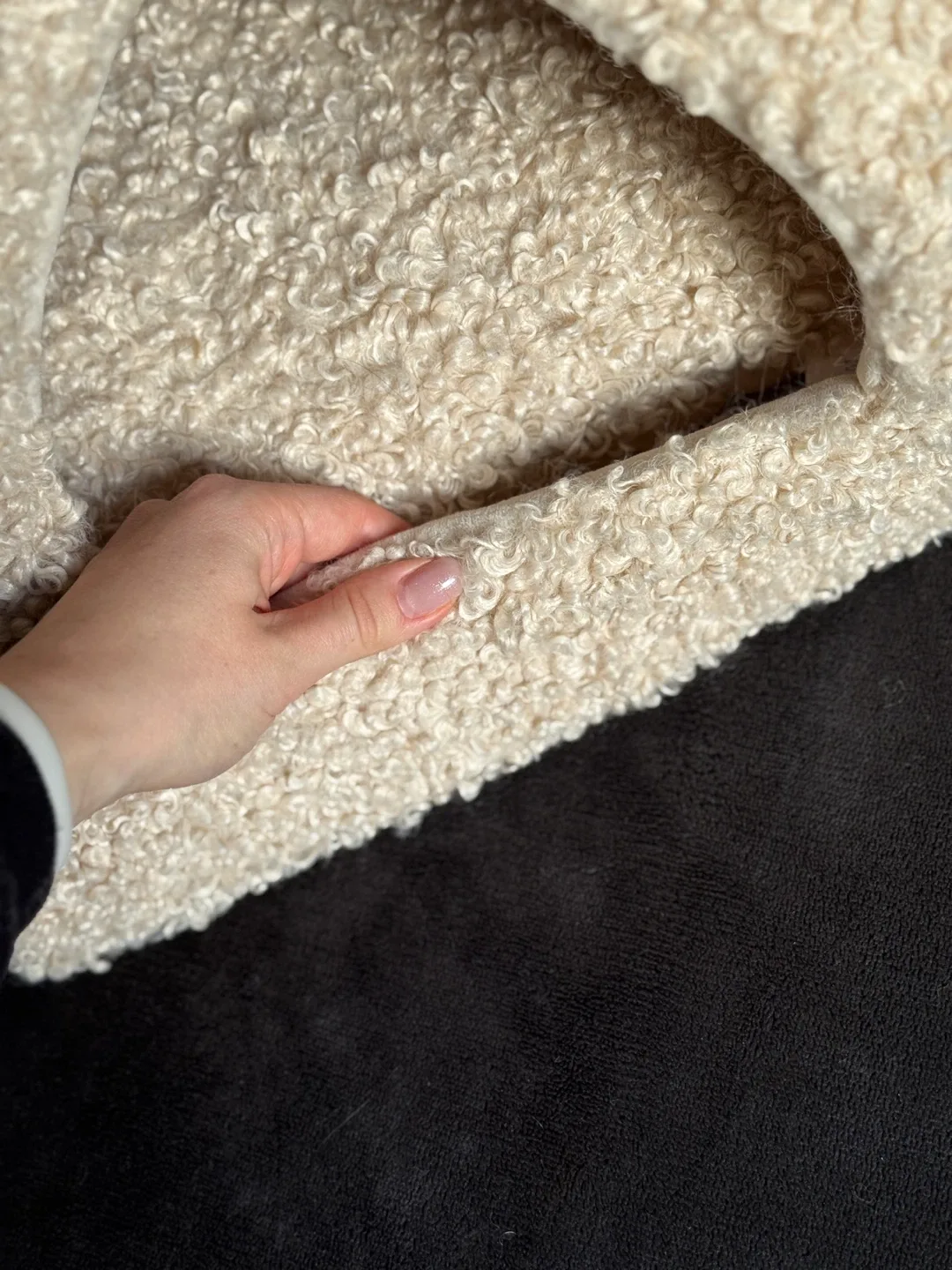 Queen West Trading Co. Pet Cave Bed image indicator(4)