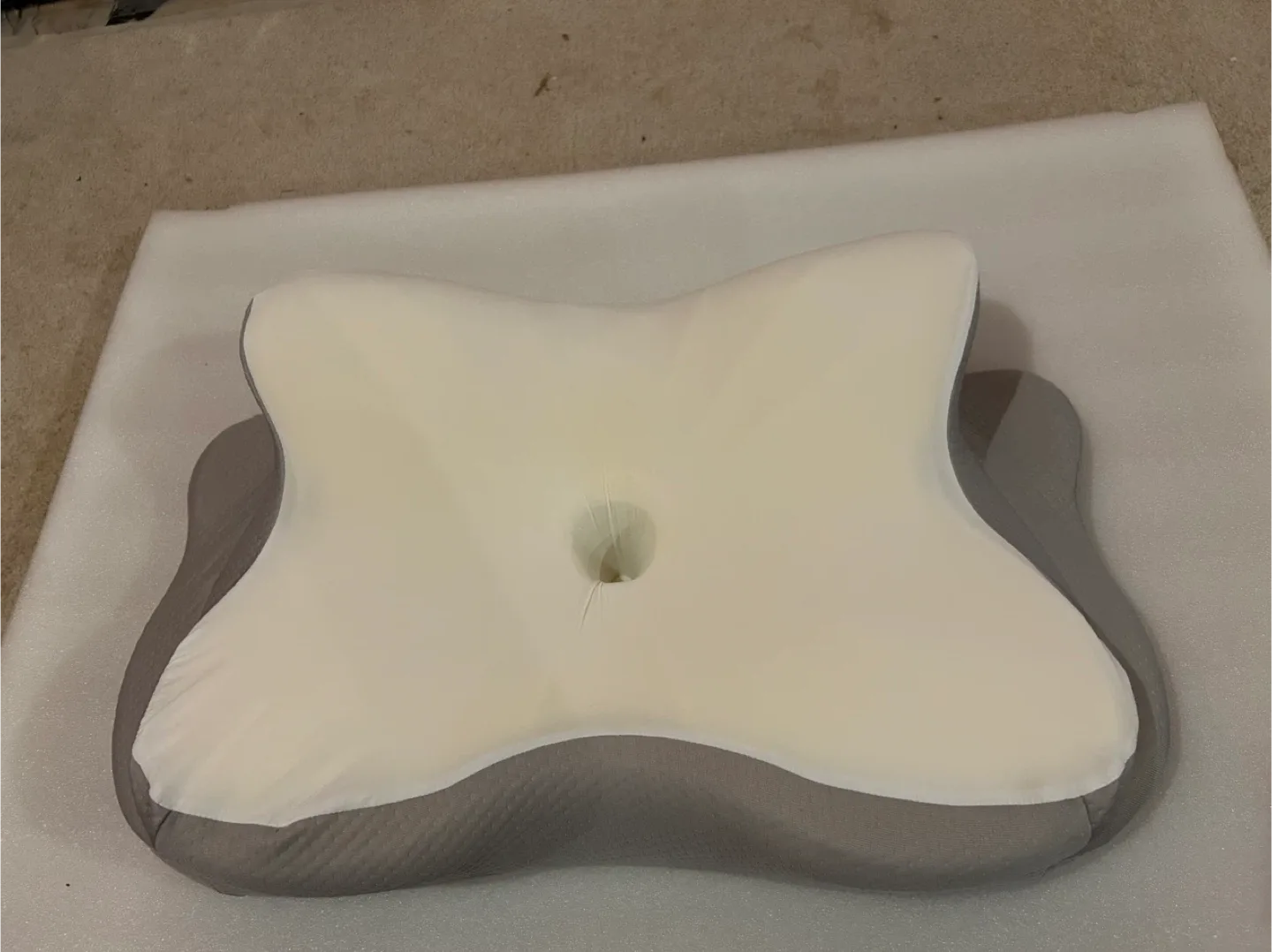 Butterfly Pillow - Grey&White image indicator(4)