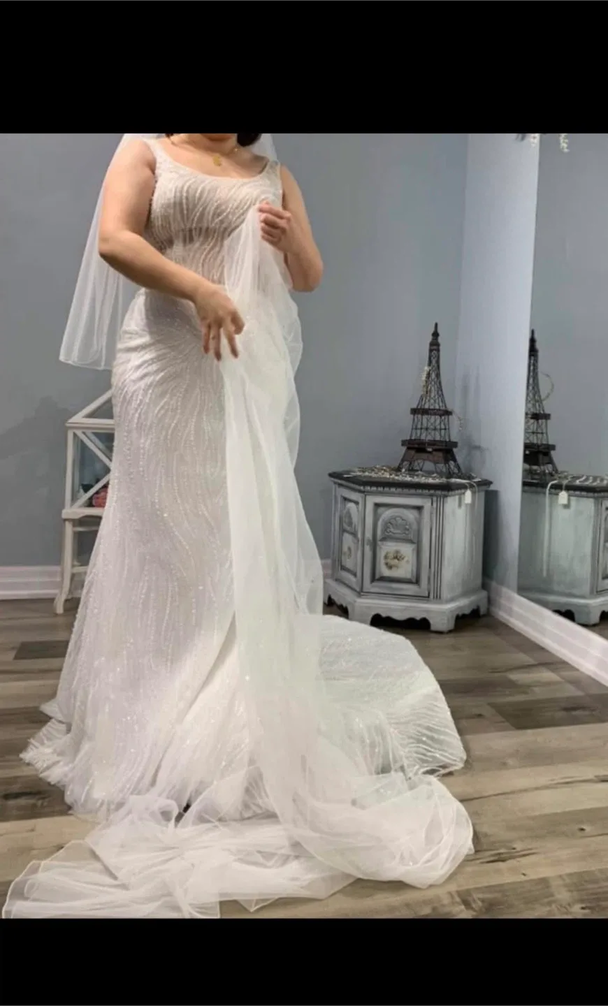 Wedding Dress - Elegant & Beautiful image indicator(2)