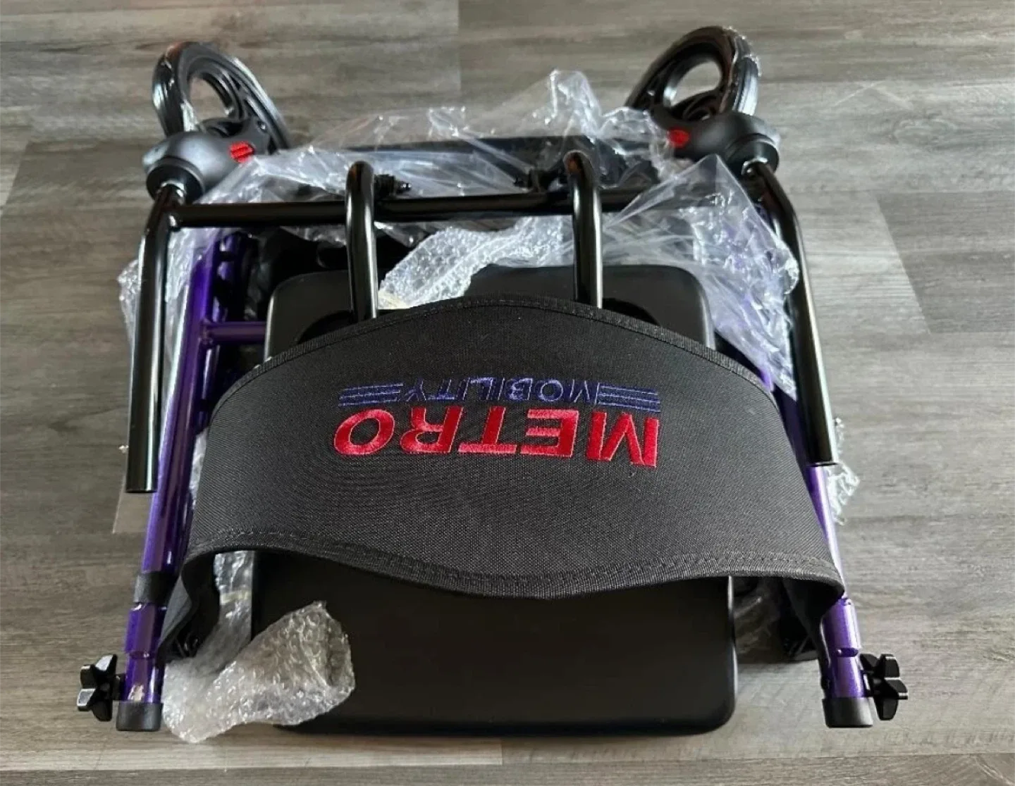 NEW Metro Mobility Rollator Walker with Seat image indicator(2)