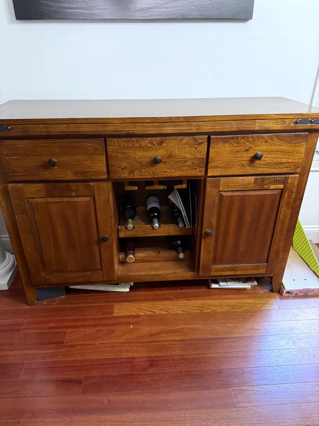 Wooden Wine Cabinet/Buffet image indicator(3)