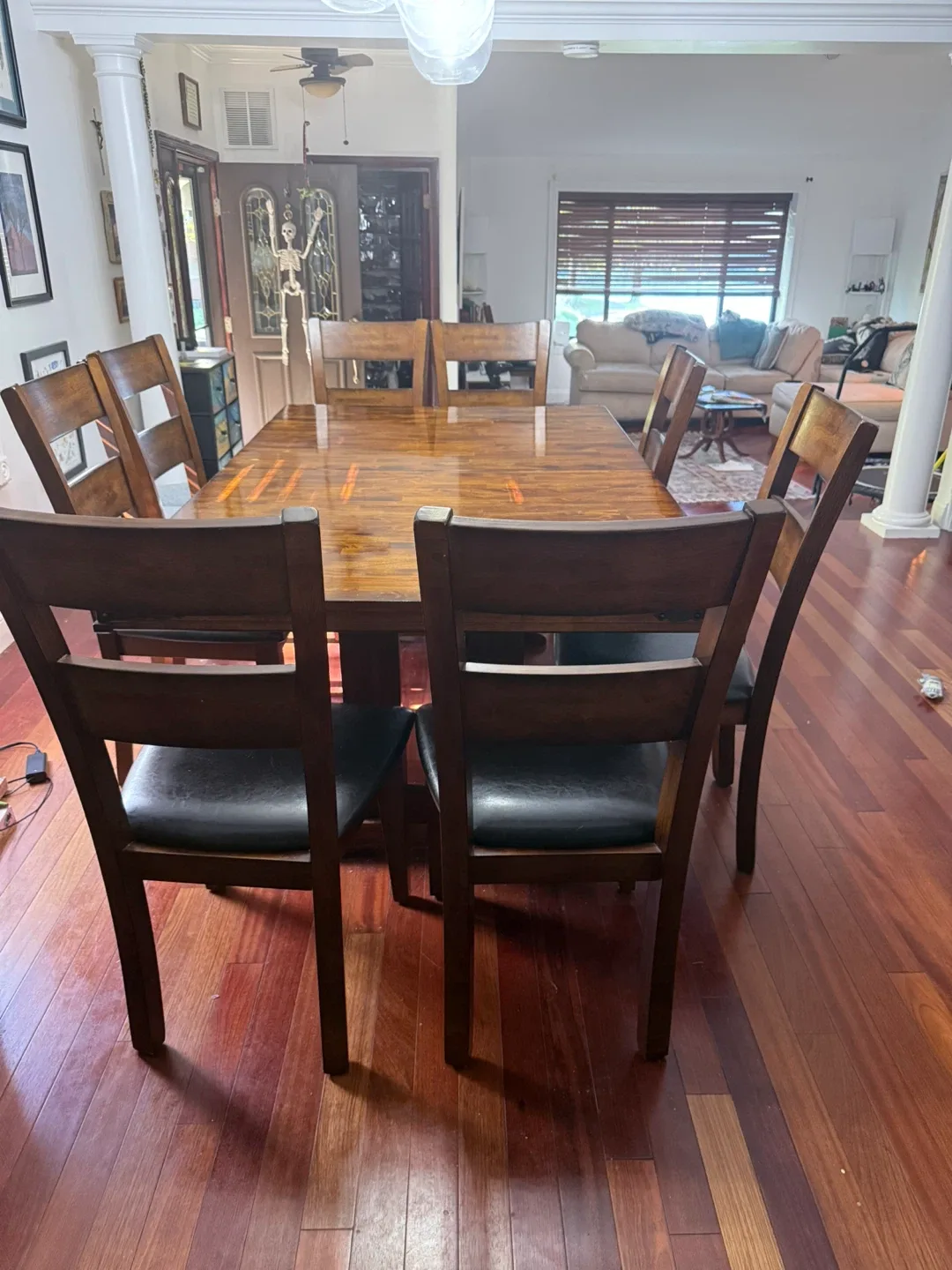 Dining Table with 8 Chairs image indicator(9)