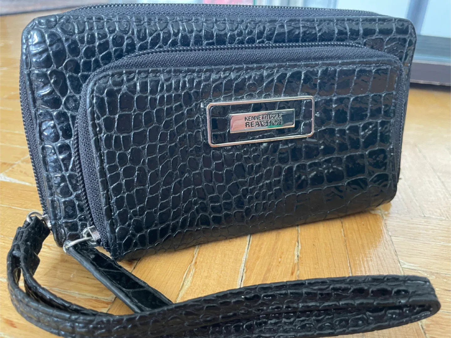 Kenneth Cole Reaction Black Wallet thumbnail
