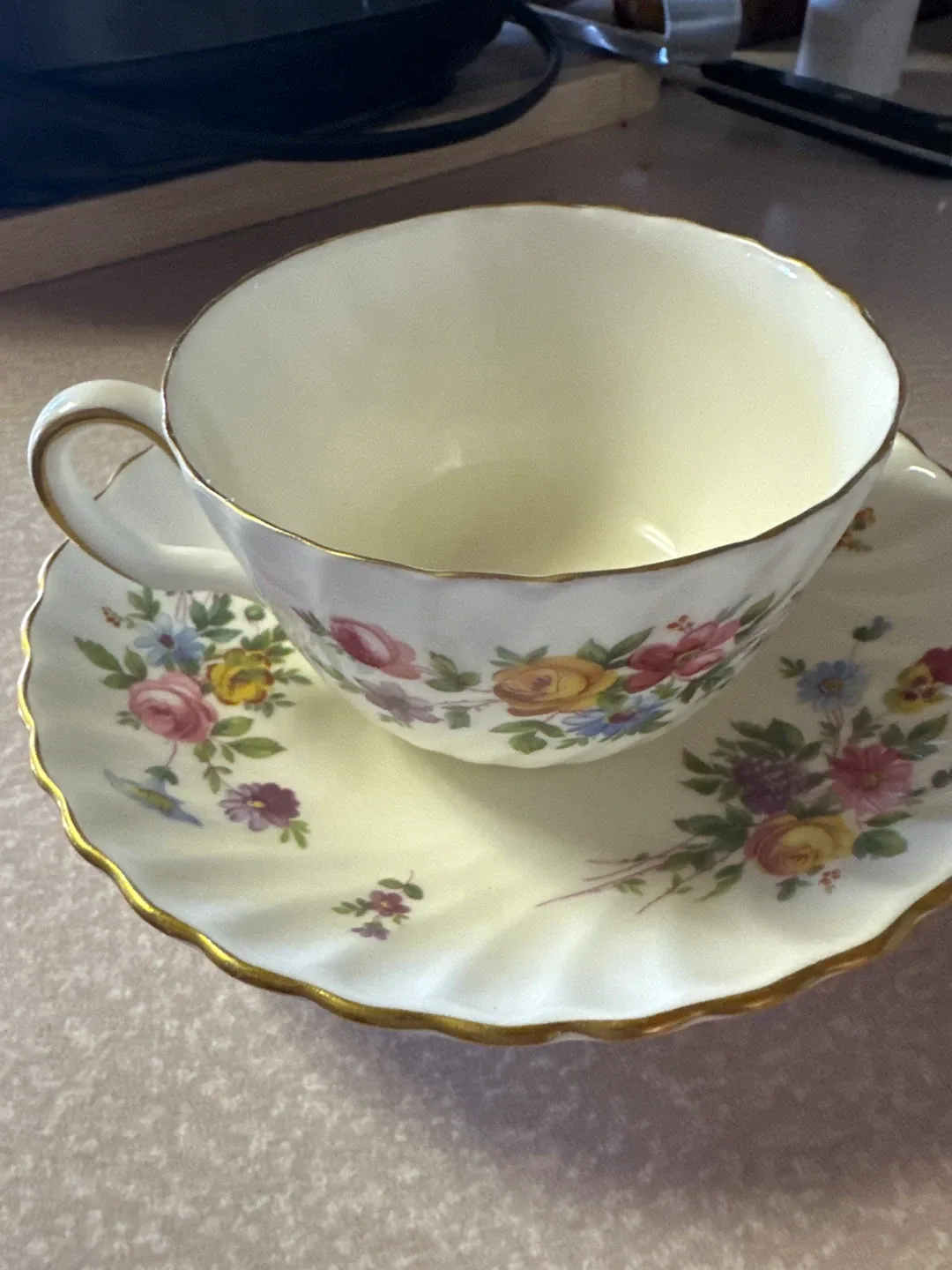 Minton Marlow Cup and Saucer Set image indicator(3)