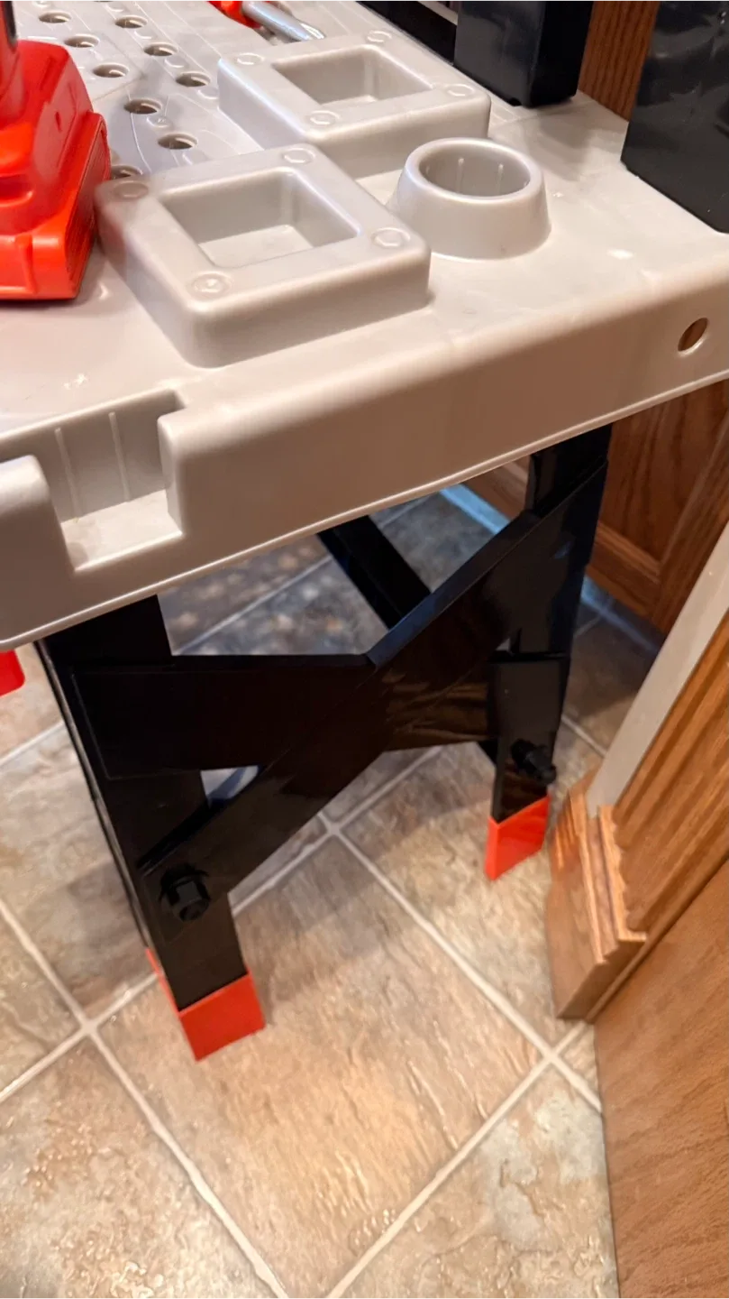 Black+Decker Kids Workbench with Tools image indicator(6)