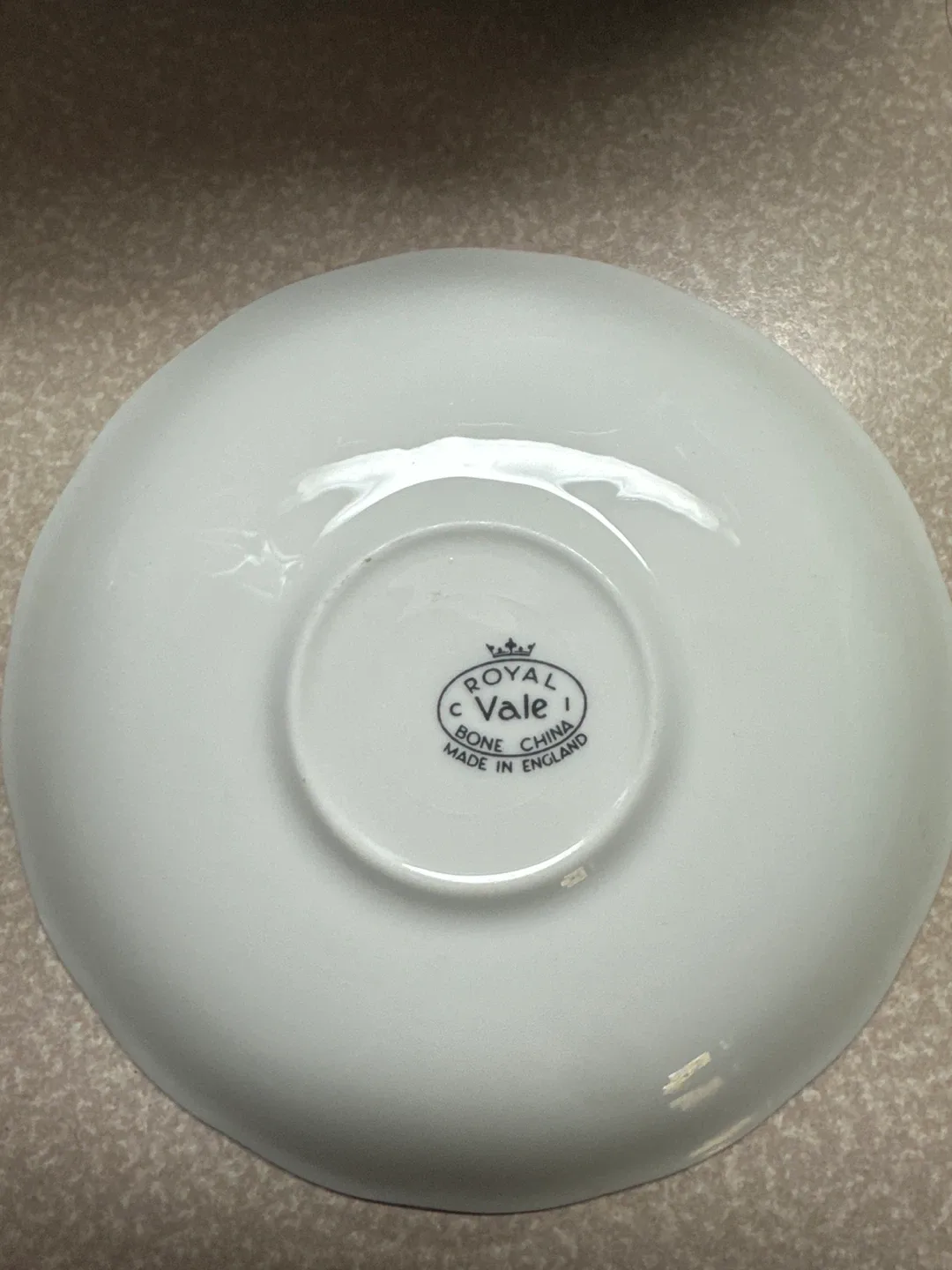 Vintage Royal Vale Bone China Saucer image indicator(2)