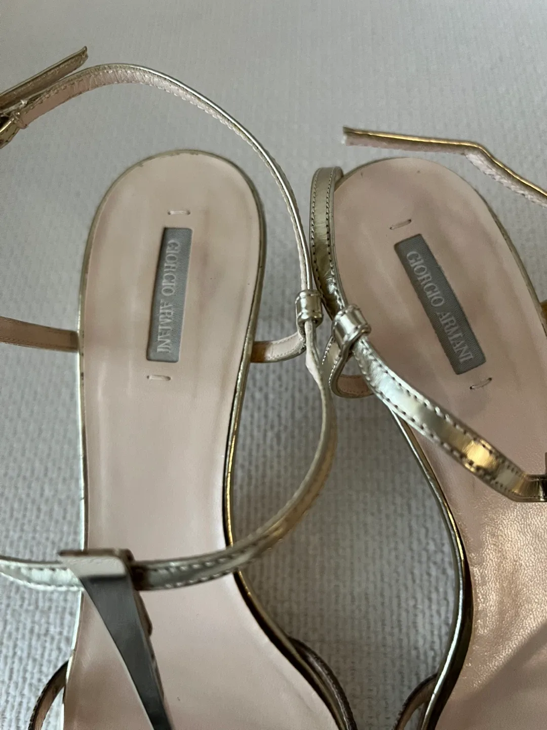 Giorgio Armani Gold/ Brown Leather Sandals Women Size 8 image indicator(7)
